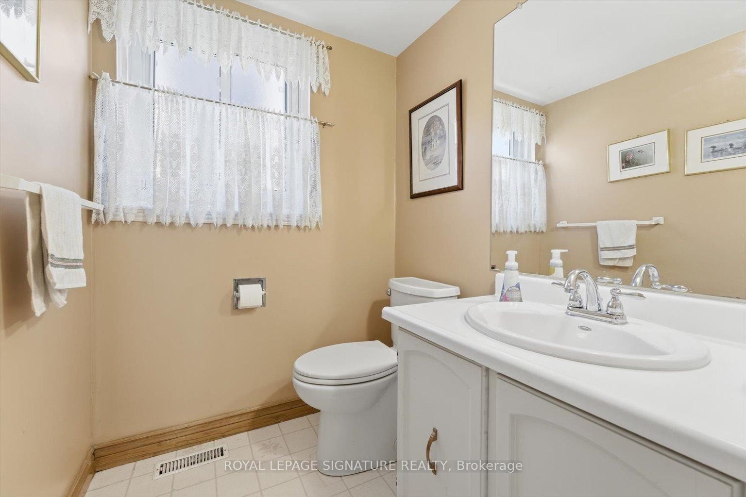 









4307


Garnetwood

Chase,
Mississauga,




ON
L4W 2H1

