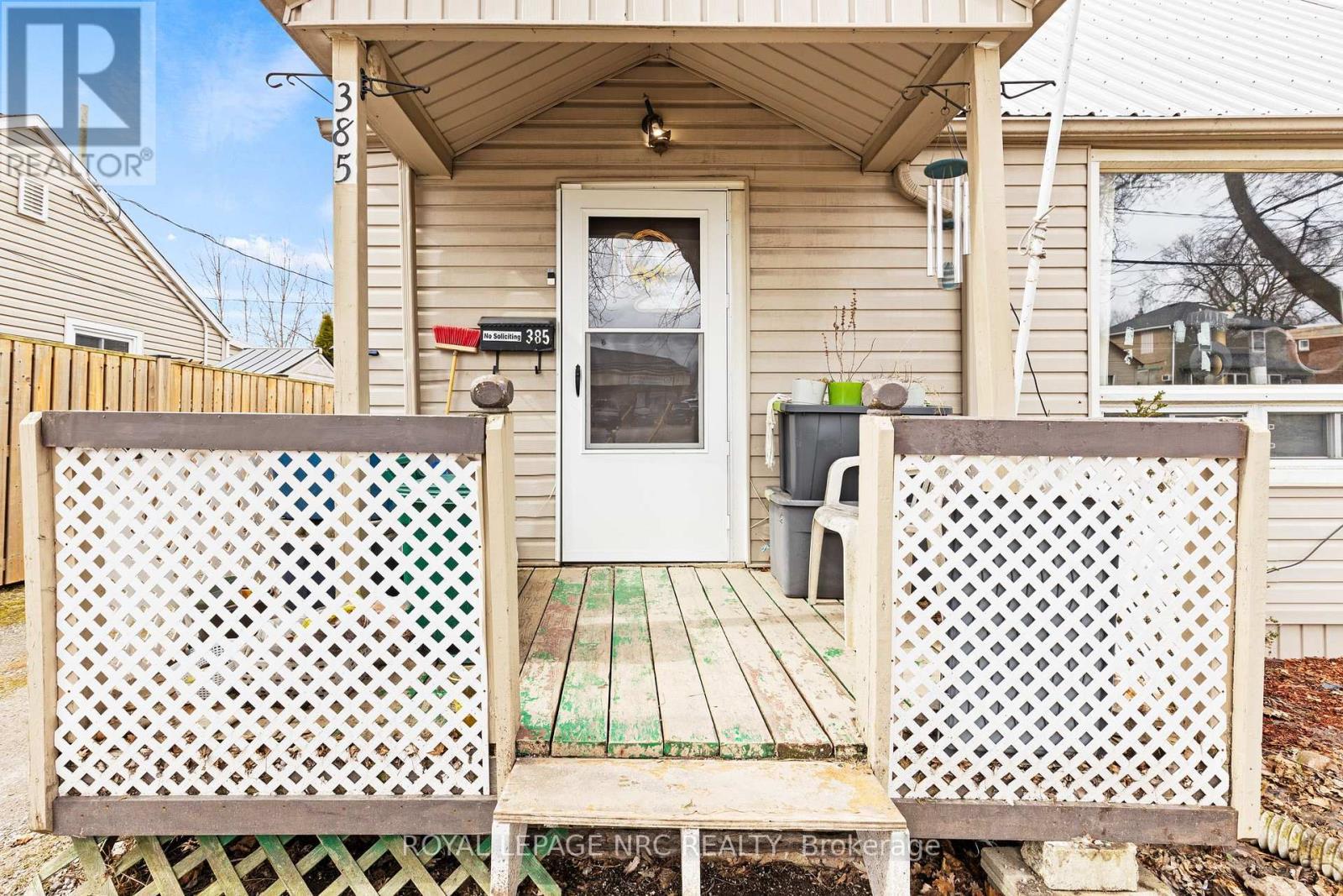 












385 CROWLAND AVENUE

,
Welland,




Ontario
L3B1X5

