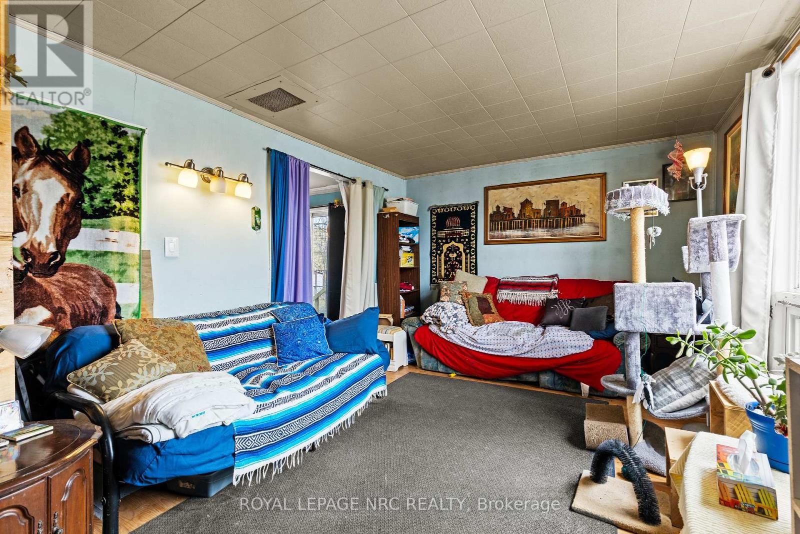 












385 CROWLAND AVENUE

,
Welland,




Ontario
L3B1X5

