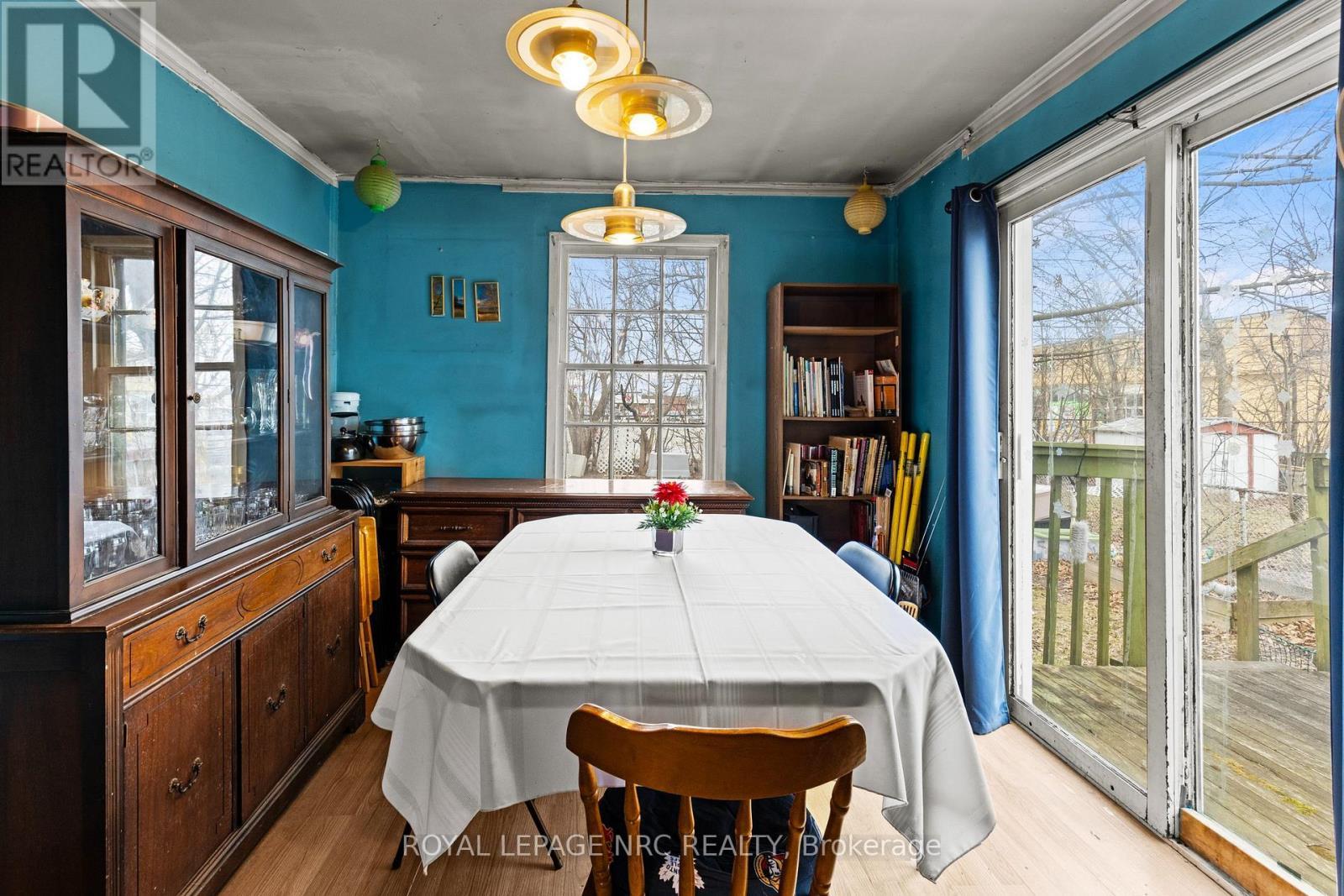 












385 CROWLAND AVENUE

,
Welland,




Ontario
L3B1X5

