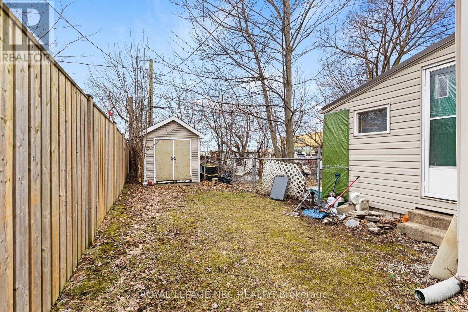 












385 CROWLAND AVENUE

,
Welland,




Ontario
L3B1X5

