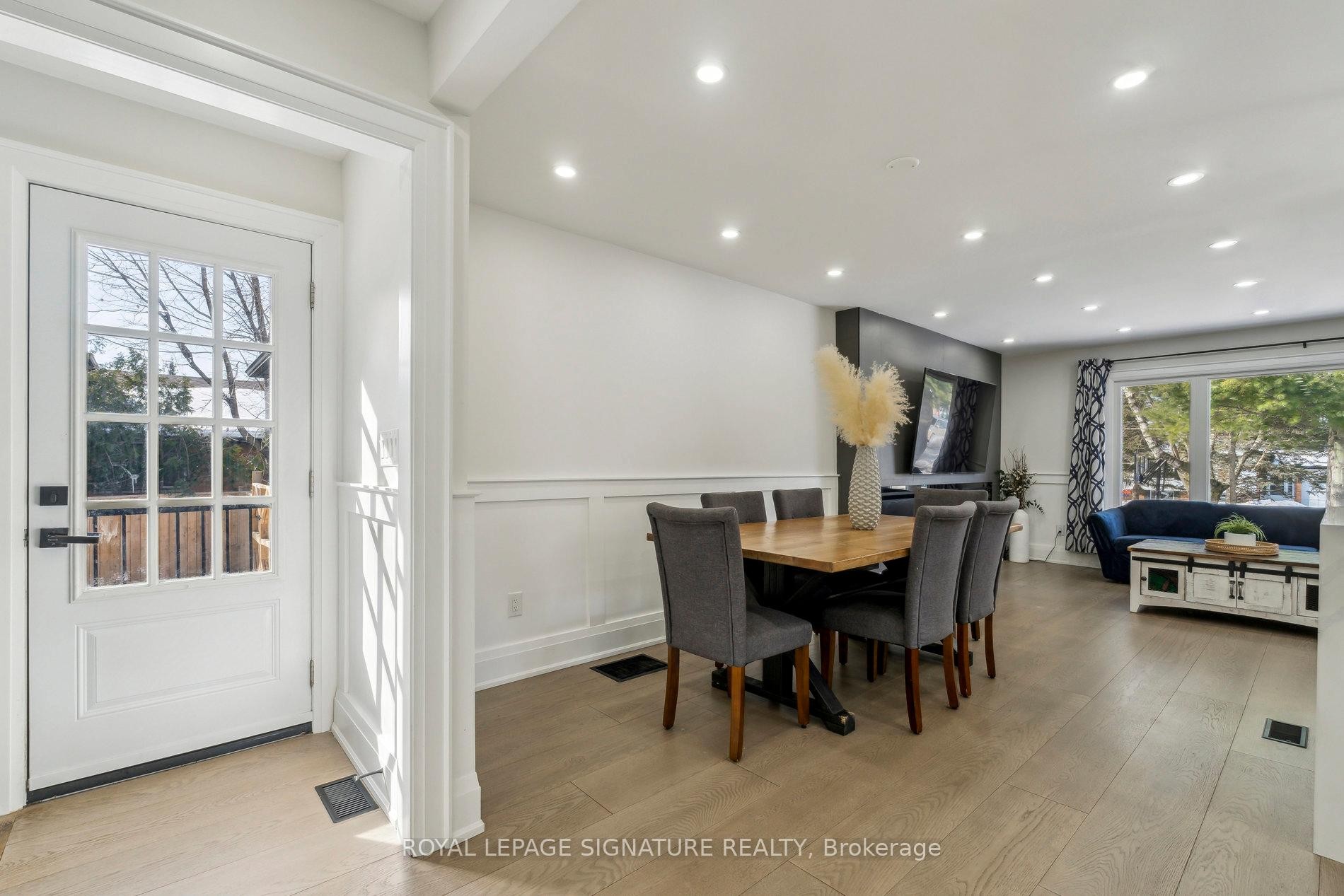 









2199


Richard

Street East,
Innisfil,




ON
L9S 2C4

