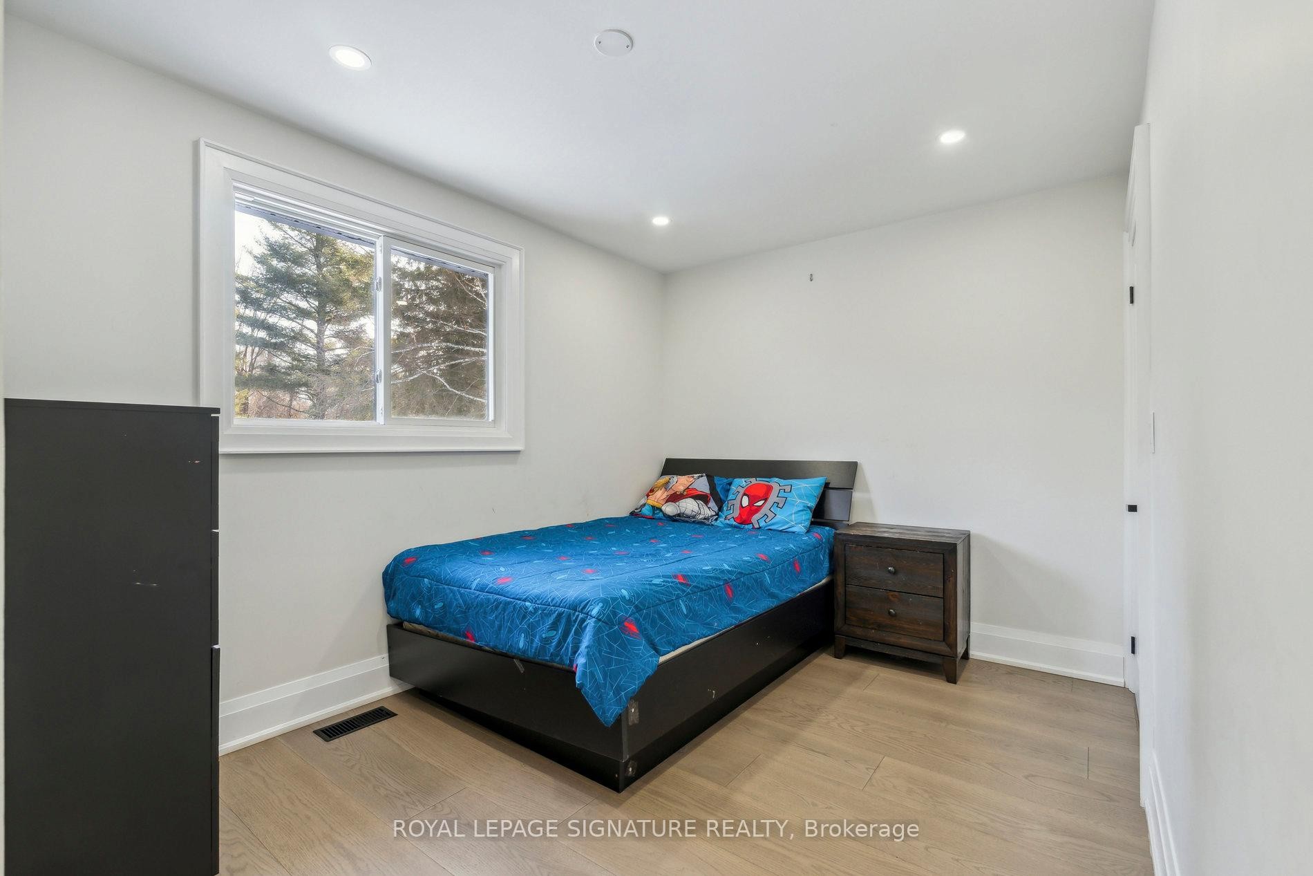 









2199


Richard

Street East,
Innisfil,




ON
L9S 2C4

