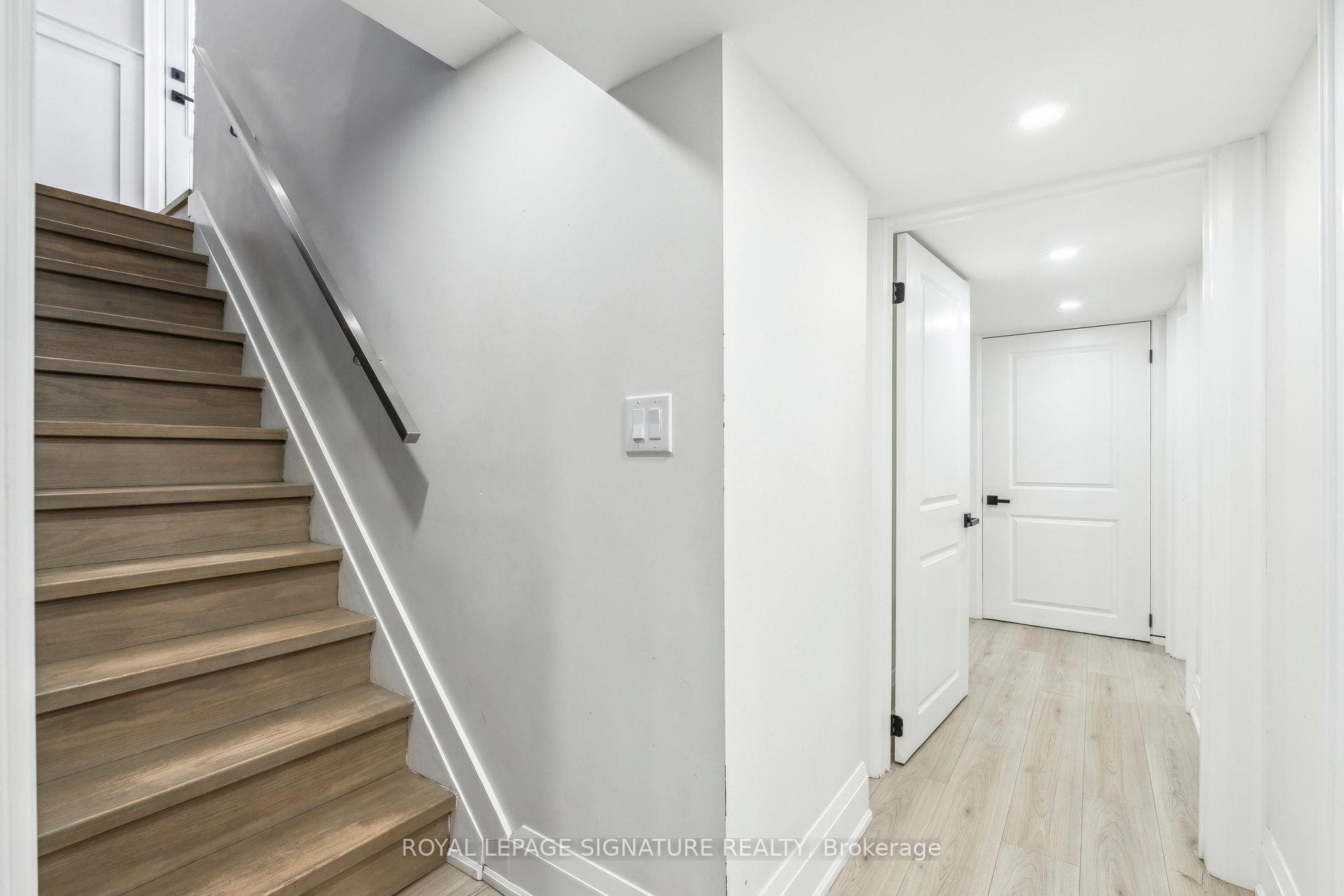 









2199


Richard

Street East,
Innisfil,




ON
L9S 2C4

