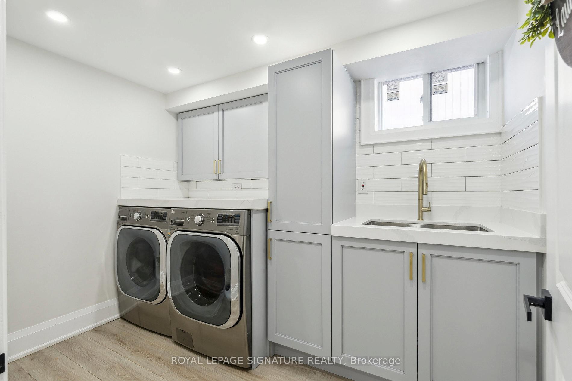 









2199


Richard

Street East,
Innisfil,




ON
L9S 2C4

