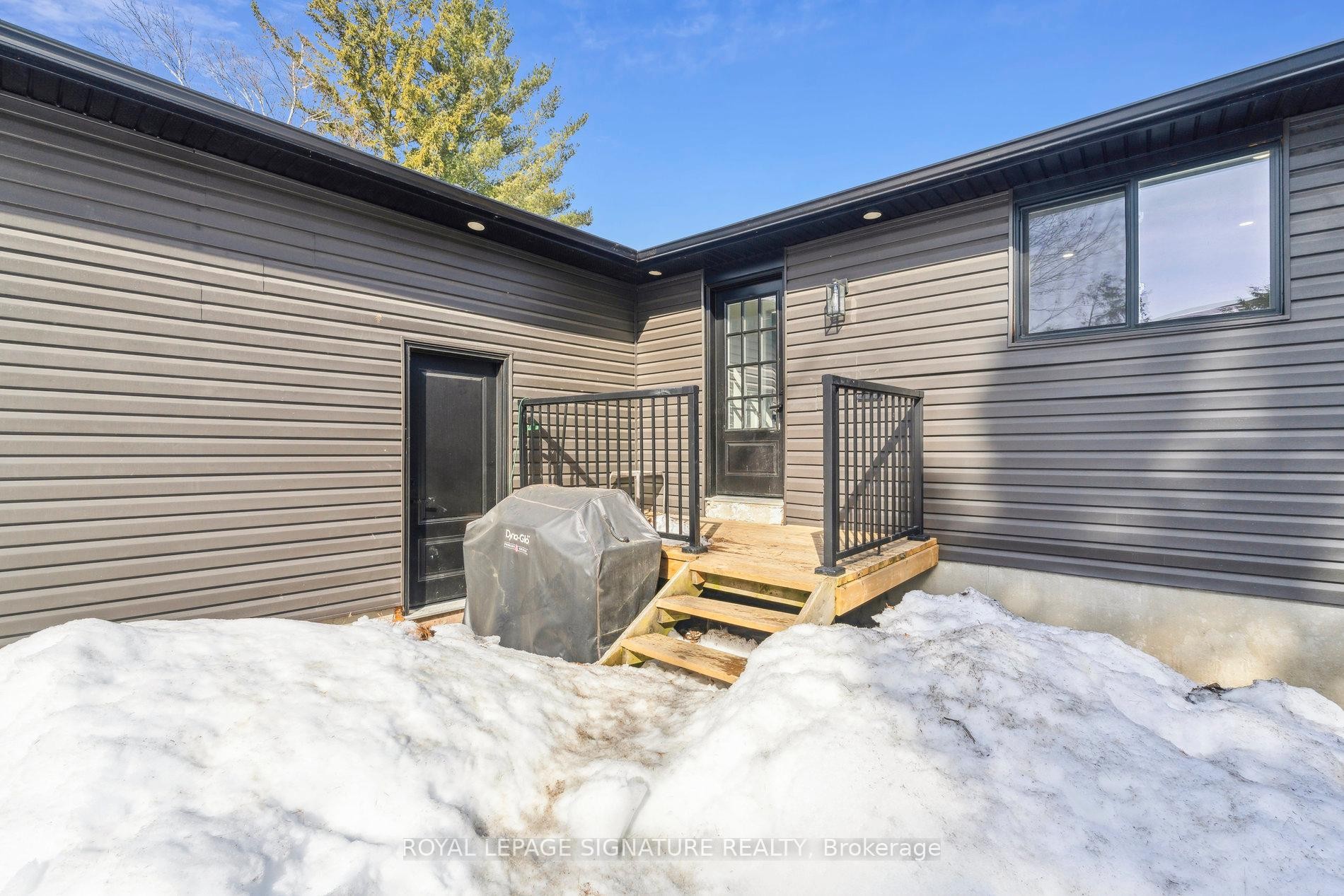 









2199


Richard

Street East,
Innisfil,




ON
L9S 2C4

