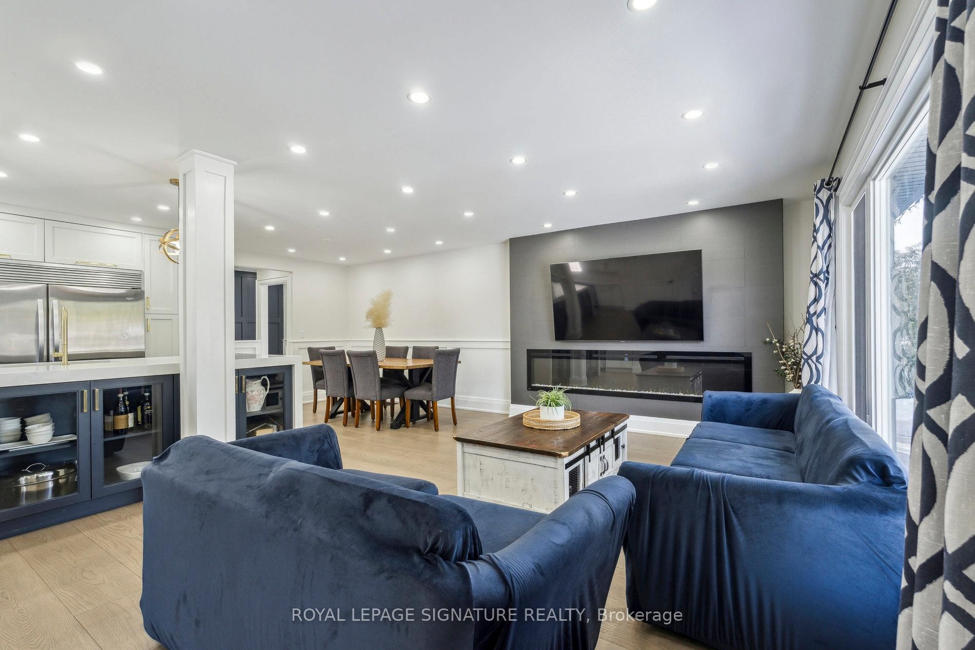 









2199


Richard

Street East,
Innisfil,




ON
L9S 2C4

