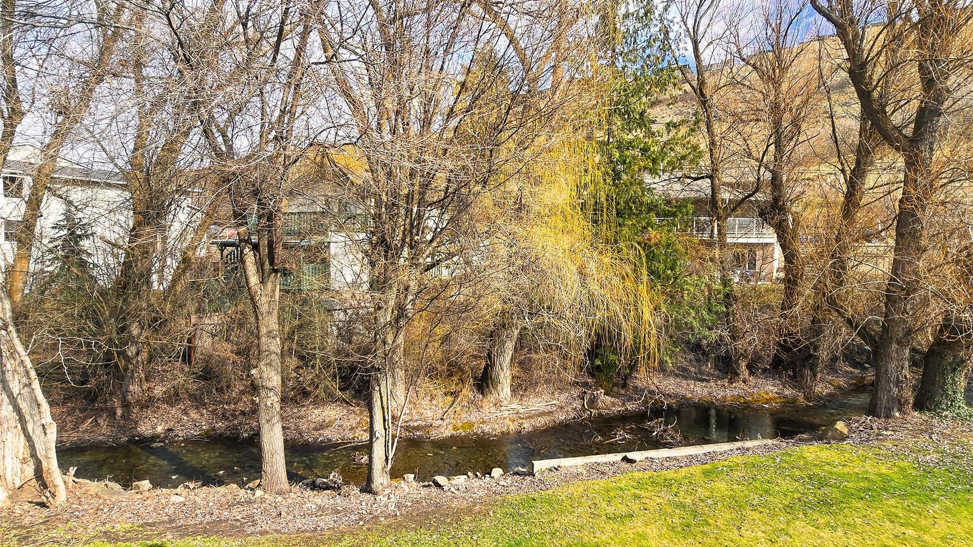 









110


Kalamalka Lake

Road, 208,
Vernon,




BC
V1T 7M3

