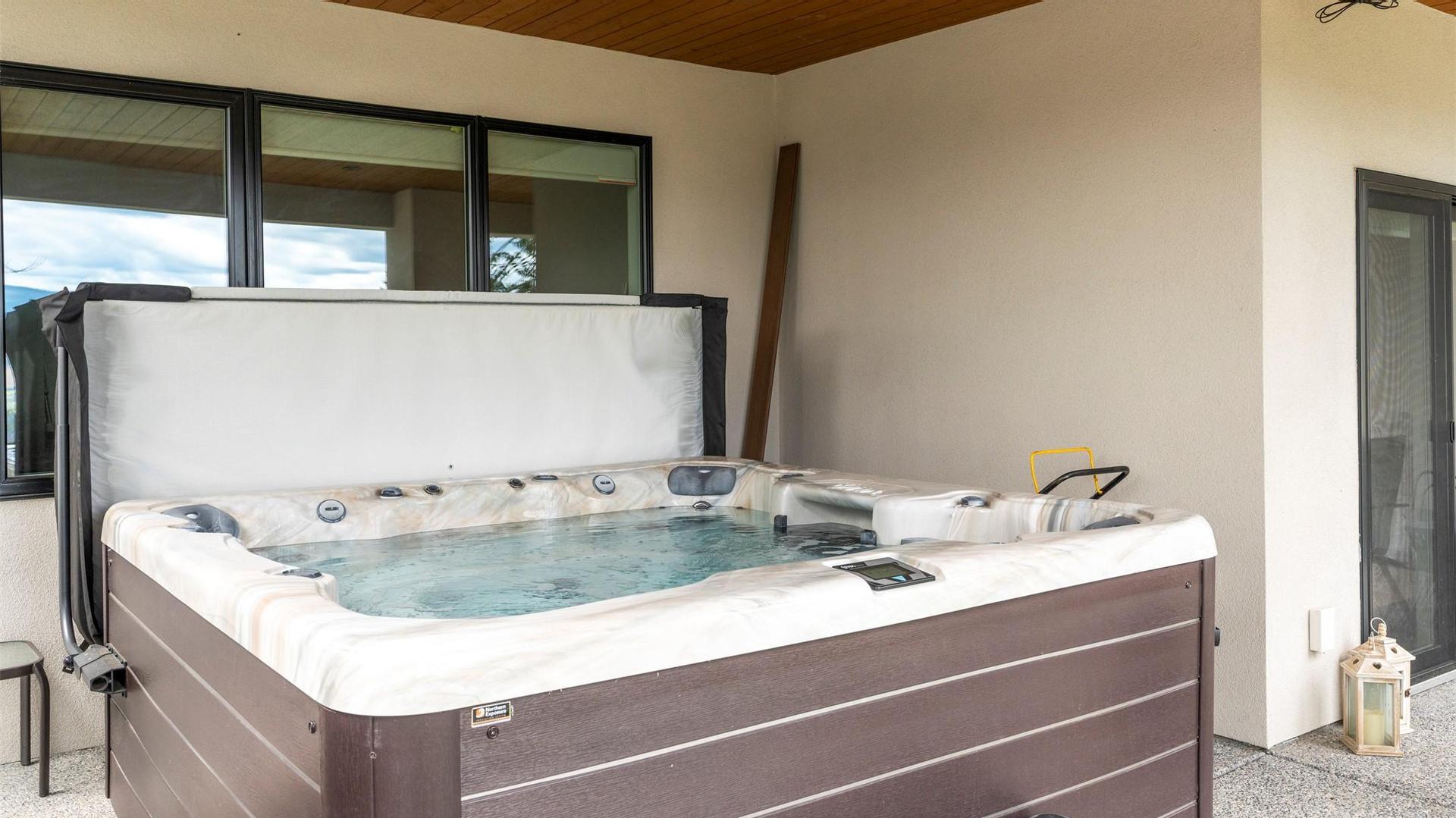 









145


Summer Wood

Drive,
Kelowna,




BC
V1V 0C9

