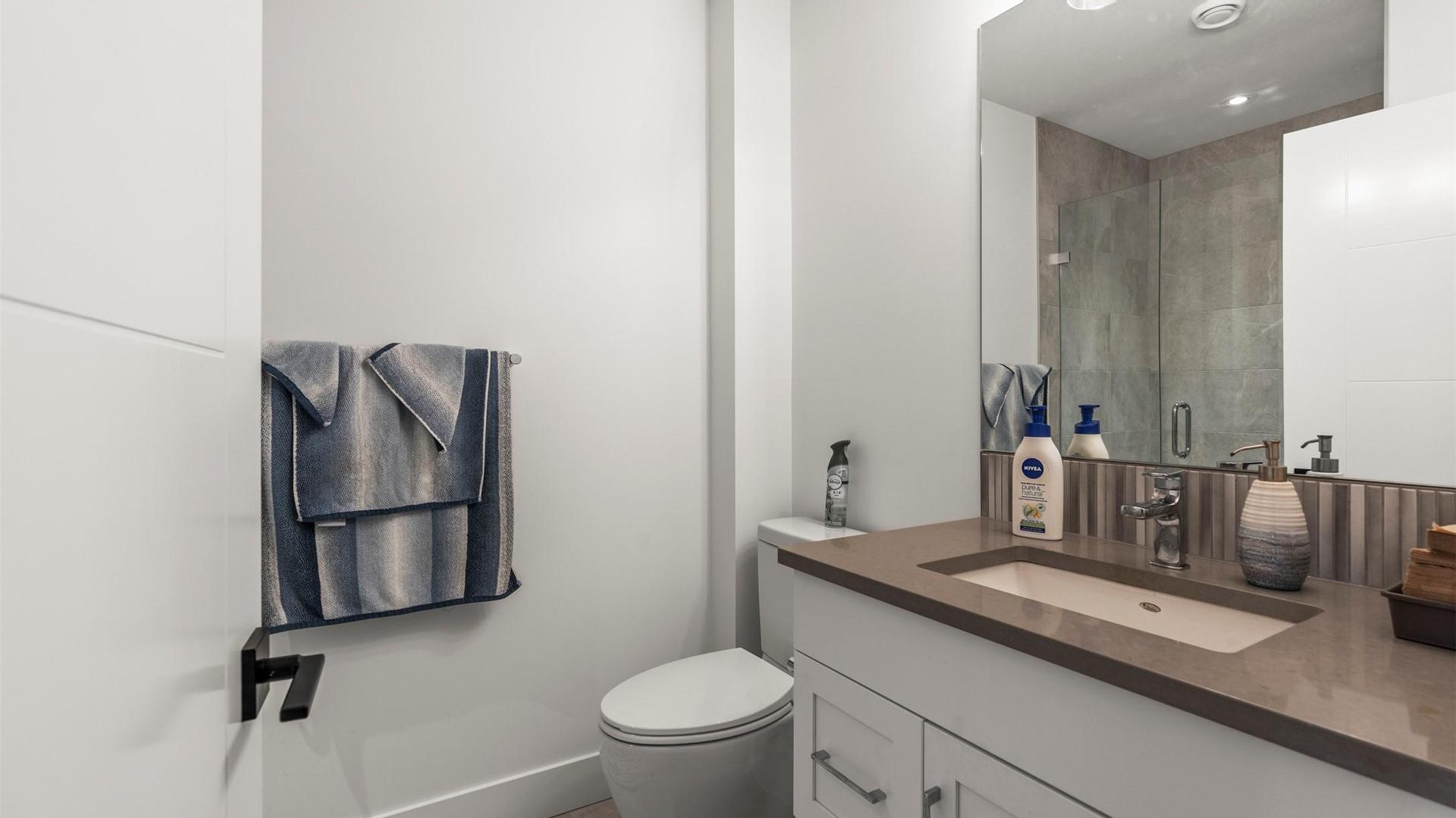 









145


Summer Wood

Drive,
Kelowna,




BC
V1V 0C9

