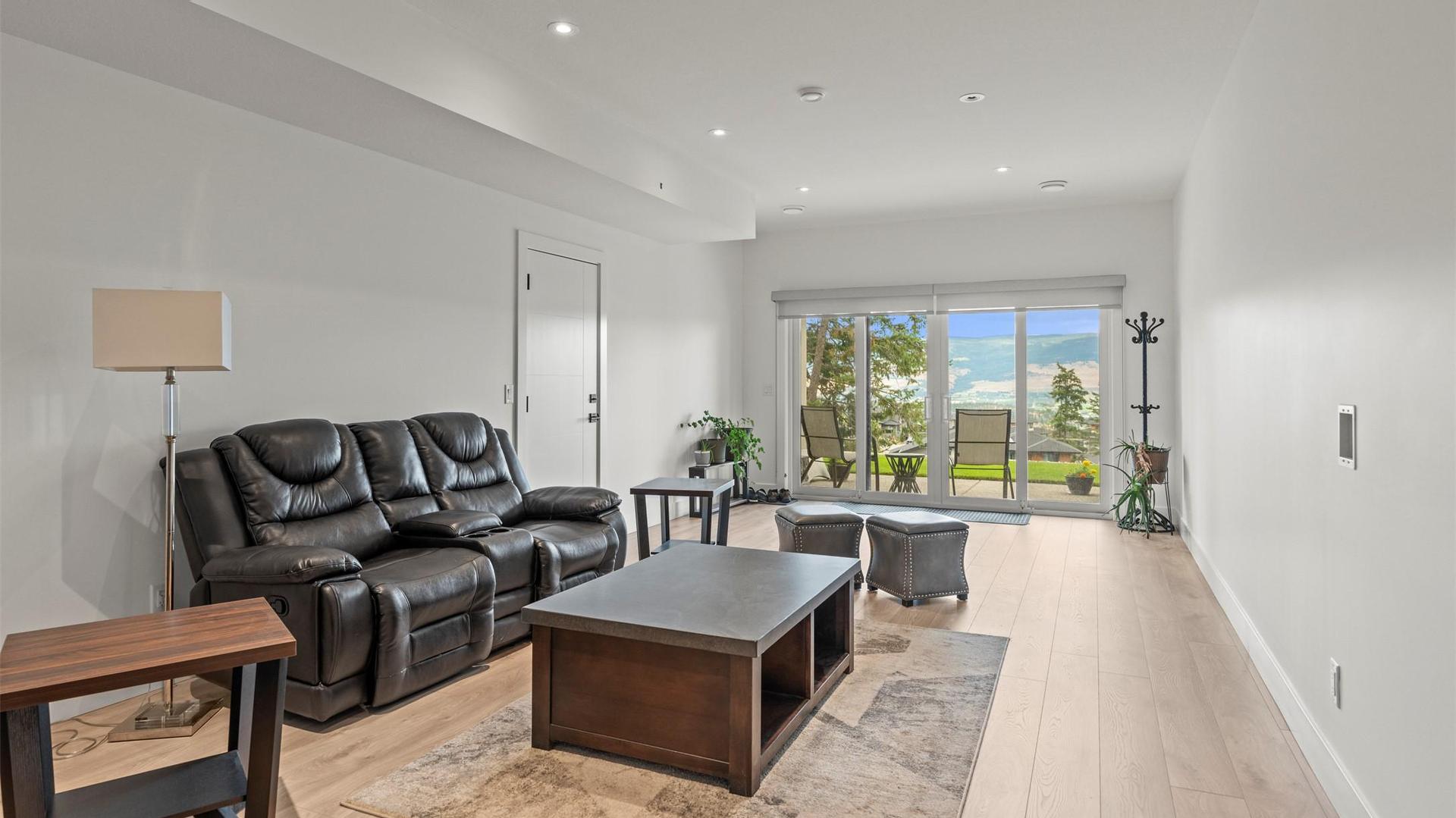 









145


Summer Wood

Drive,
Kelowna,




BC
V1V 0C9

