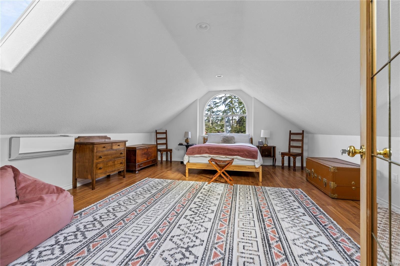 









801


Temple

St,
Parksville,




BC
V9P 1B1

