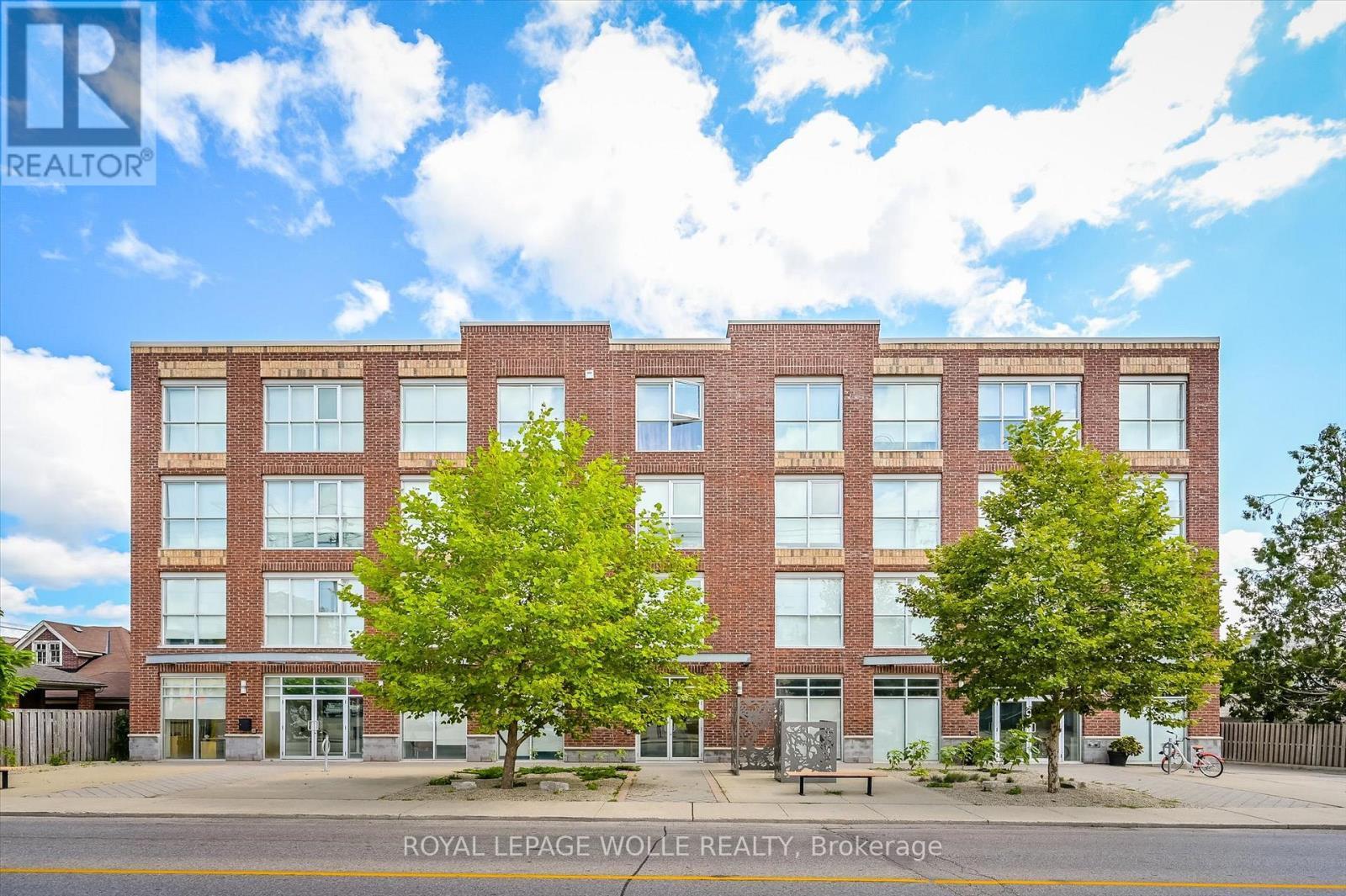 












302 - 36 REGINA STREET N

,
Waterloo,




Ontario
N2J3A2

