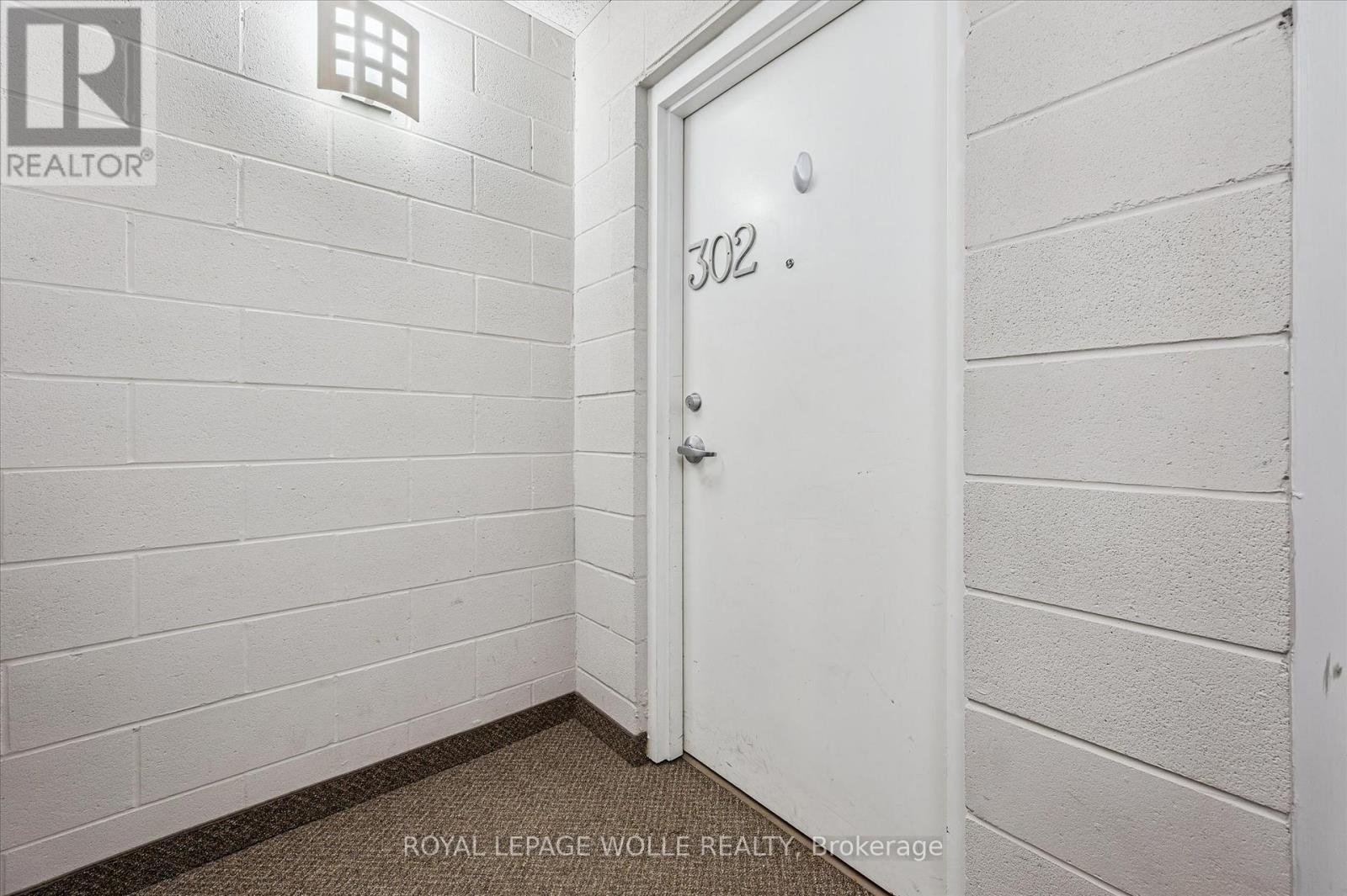 












302 - 36 REGINA STREET N

,
Waterloo,




Ontario
N2J3A2

