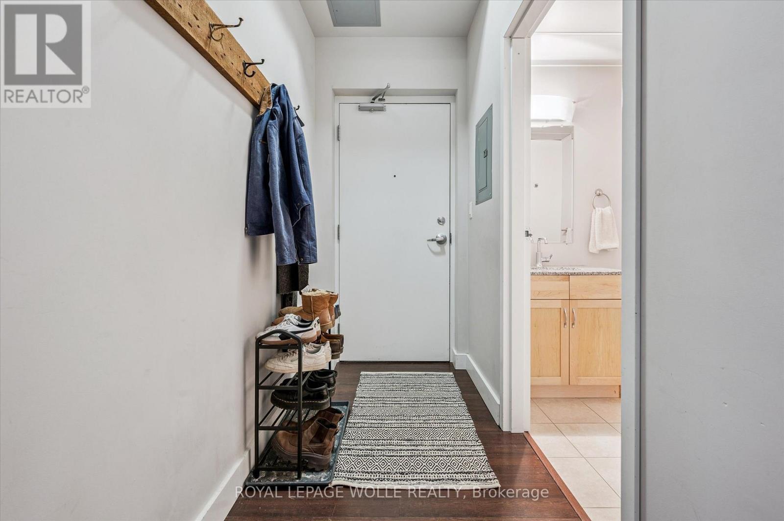 












302 - 36 REGINA STREET N

,
Waterloo,




Ontario
N2J3A2

