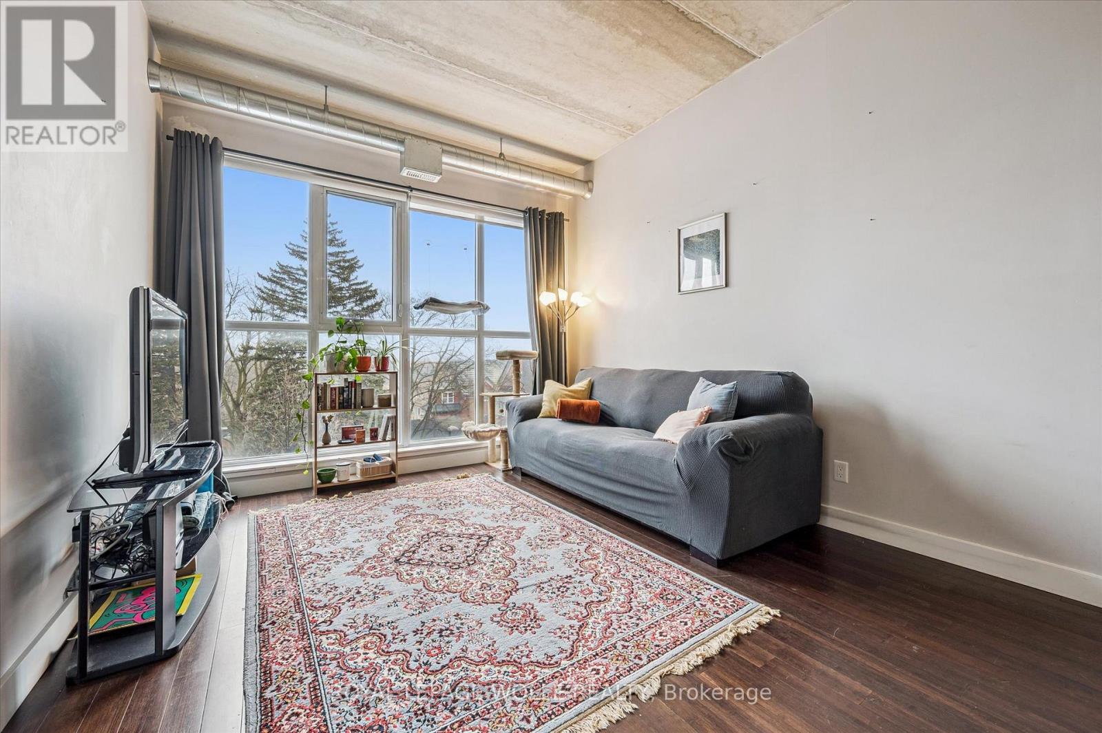 












302 - 36 REGINA STREET N

,
Waterloo,




Ontario
N2J3A2

