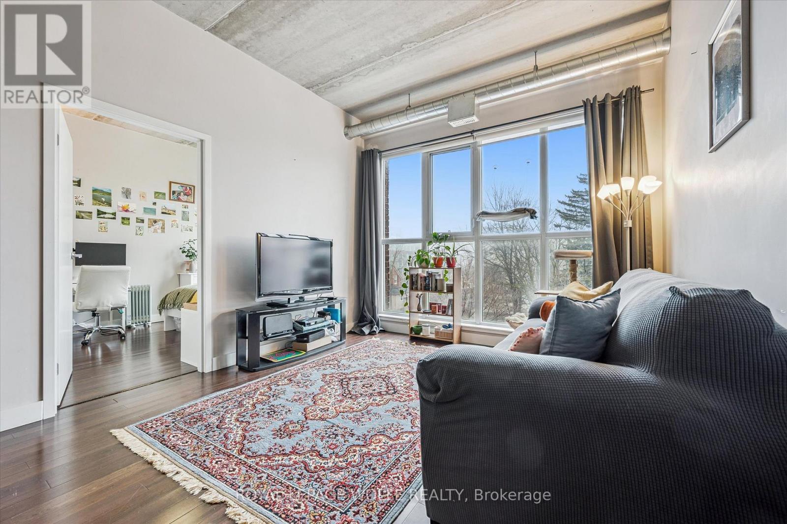 












302 - 36 REGINA STREET N

,
Waterloo,




Ontario
N2J3A2

