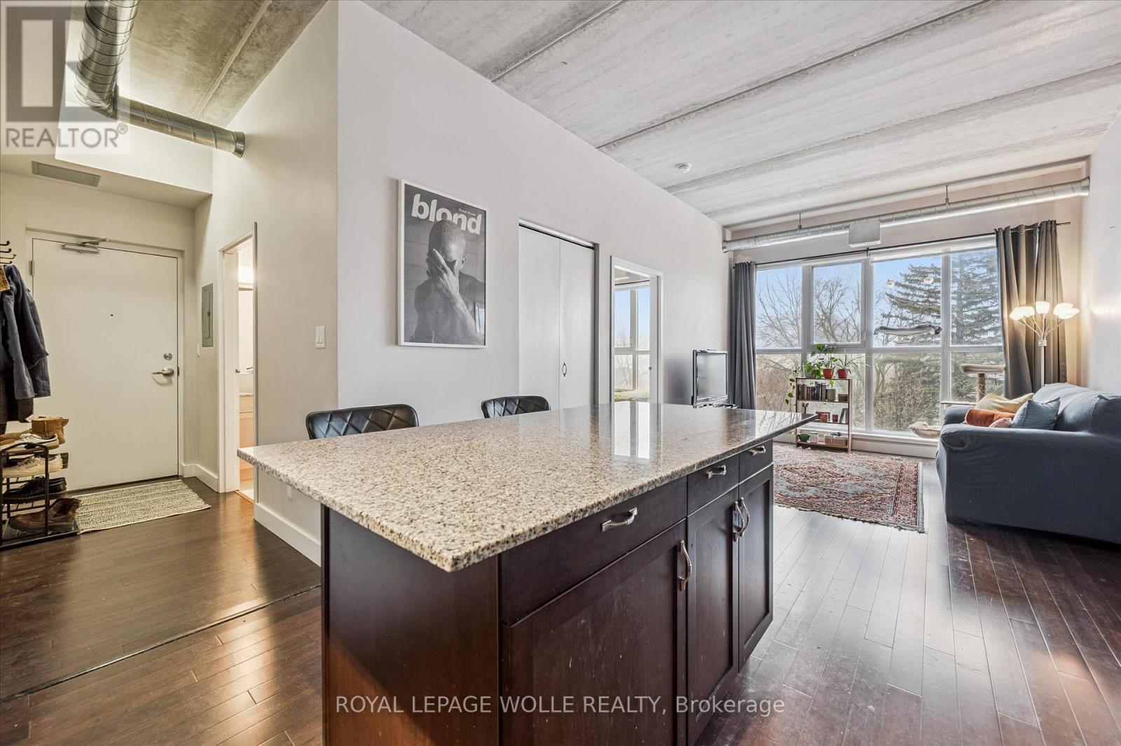 












302 - 36 REGINA STREET N

,
Waterloo,




Ontario
N2J3A2

