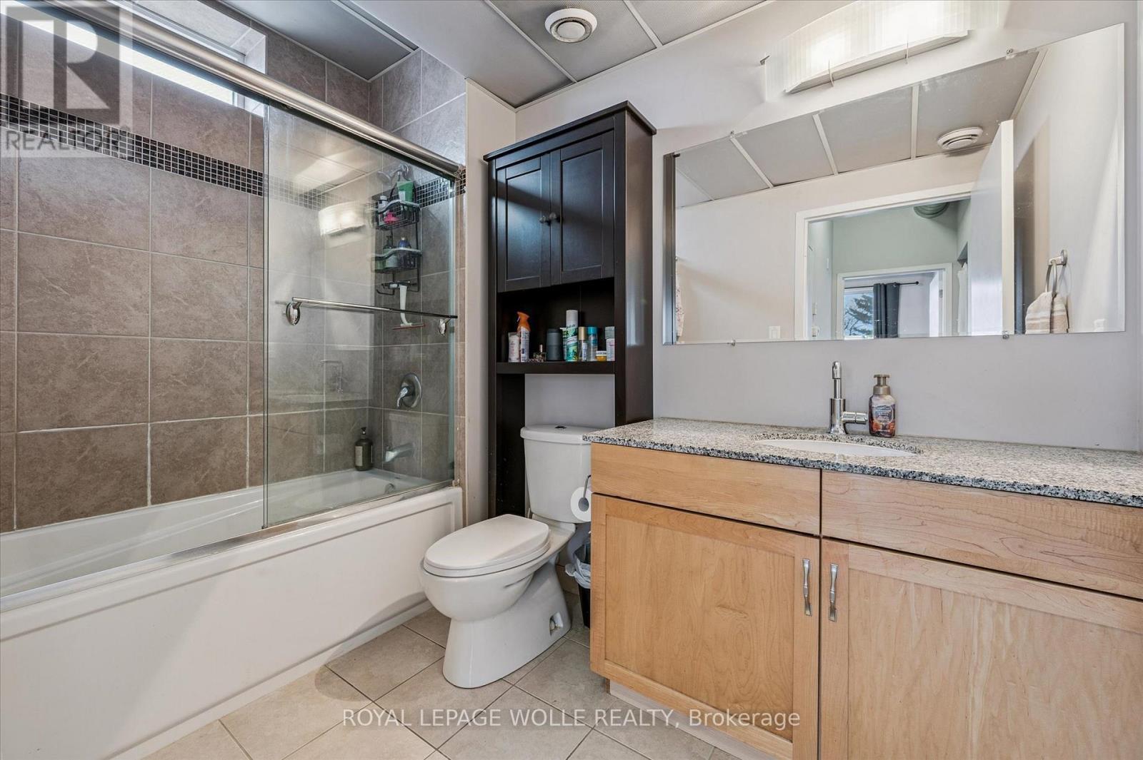 












302 - 36 REGINA STREET N

,
Waterloo,




Ontario
N2J3A2

