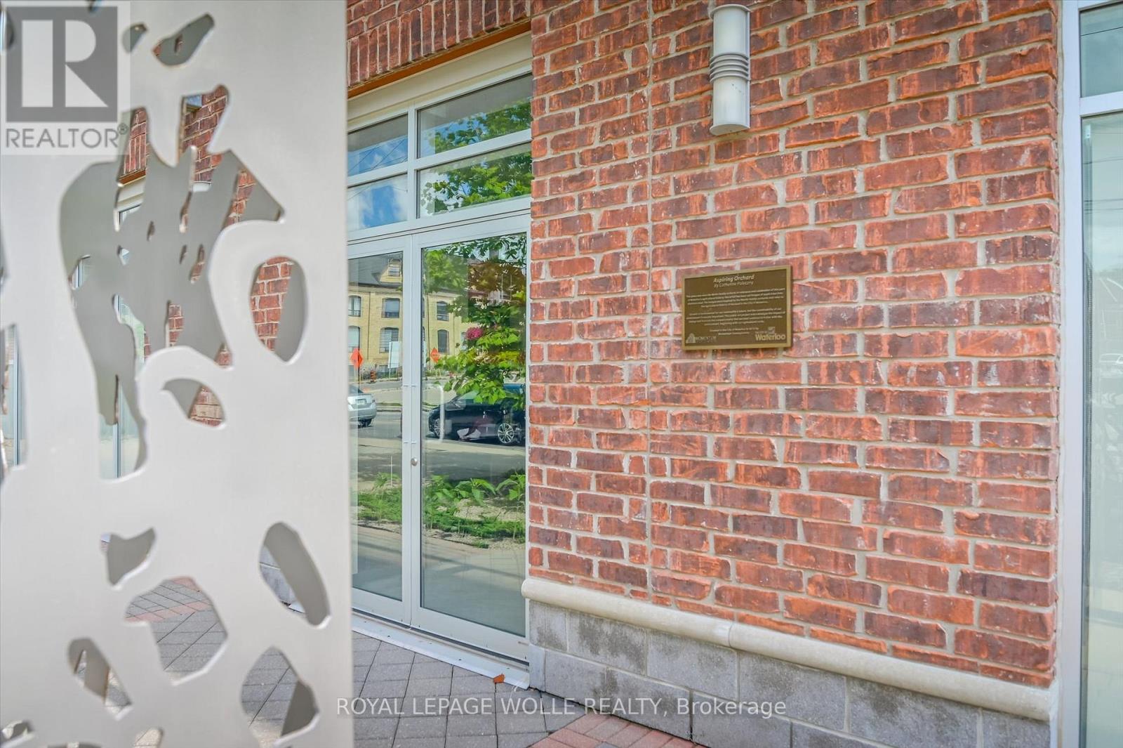 












302 - 36 REGINA STREET N

,
Waterloo,




Ontario
N2J3A2

