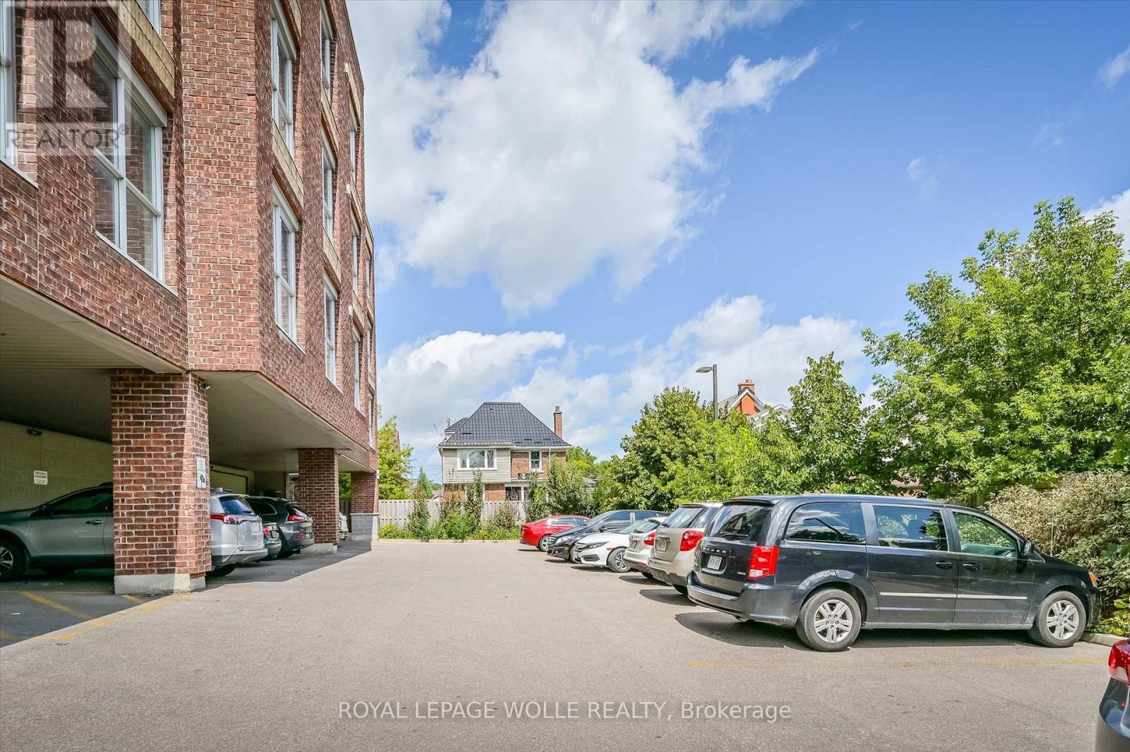 












302 - 36 REGINA STREET N

,
Waterloo,




Ontario
N2J3A2

