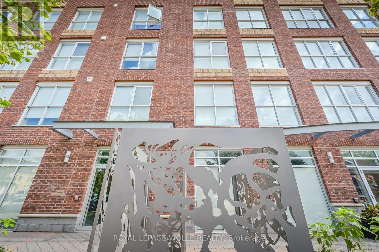 












302 - 36 REGINA STREET N

,
Waterloo,




Ontario
N2J3A2

