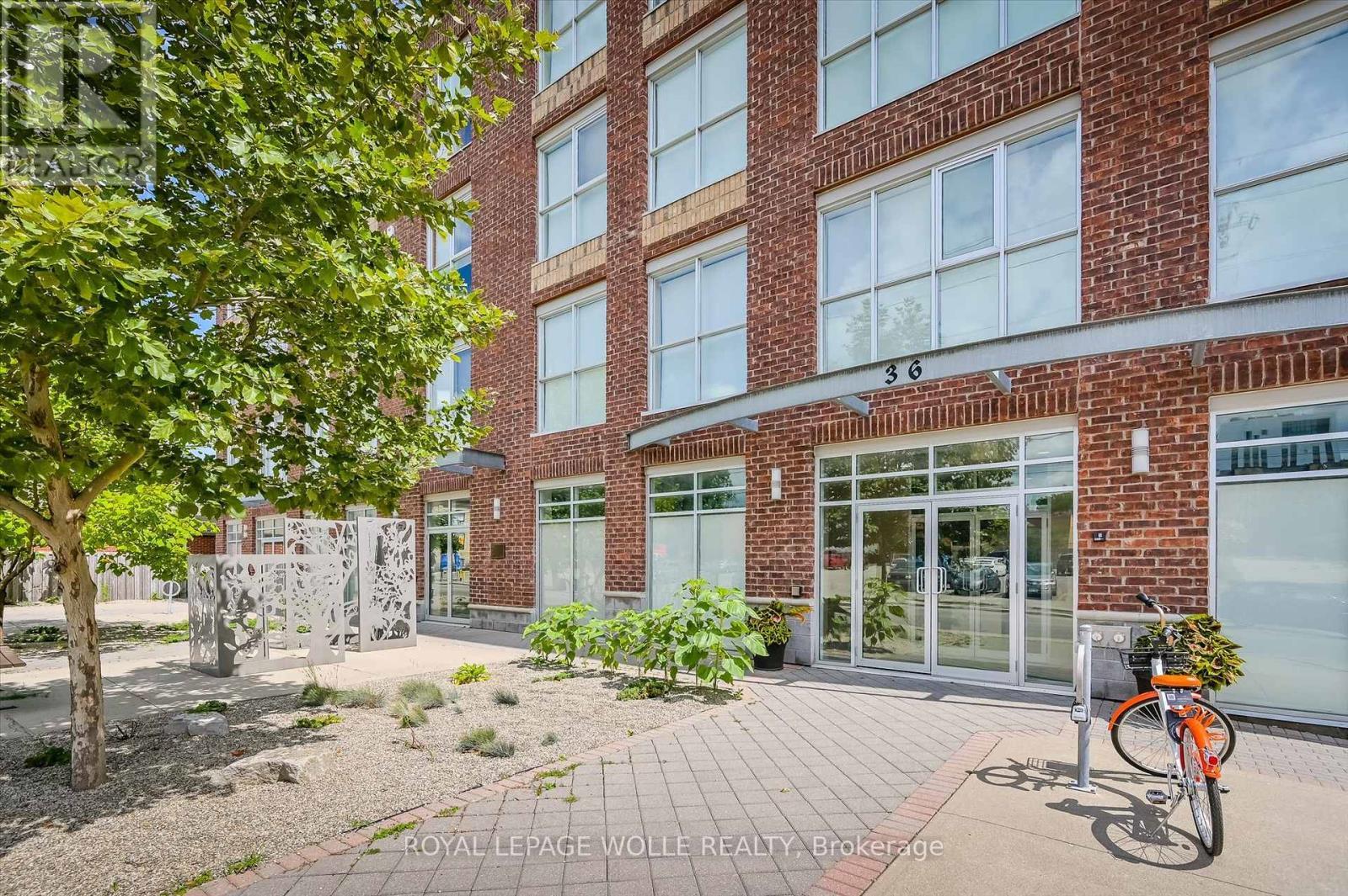 












302 - 36 REGINA STREET N

,
Waterloo,




Ontario
N2J3A2

