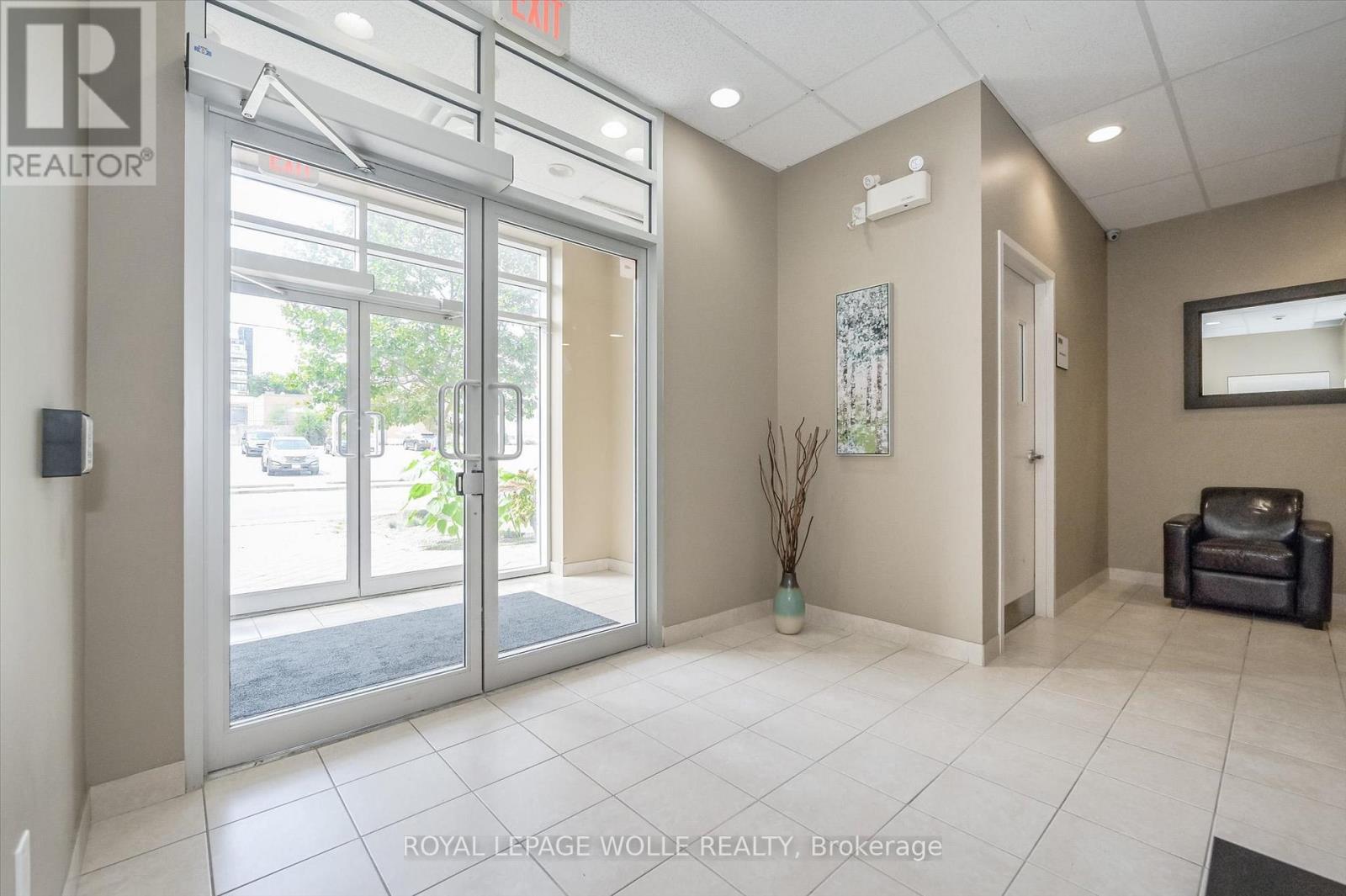 












302 - 36 REGINA STREET N

,
Waterloo,




Ontario
N2J3A2

