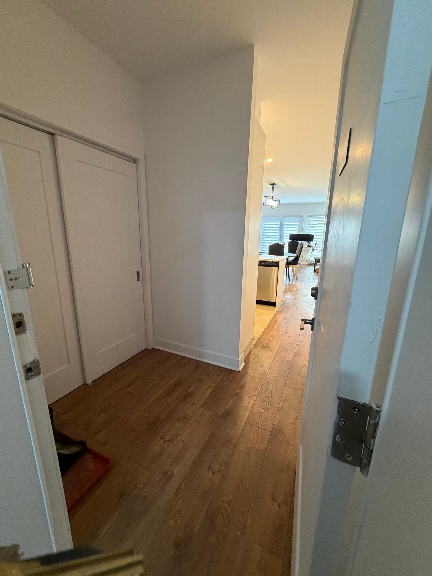 









6424


Av. Papineau

,
Montréal (Rosemont/La Petite-Patrie),




QC
H2G2W9

