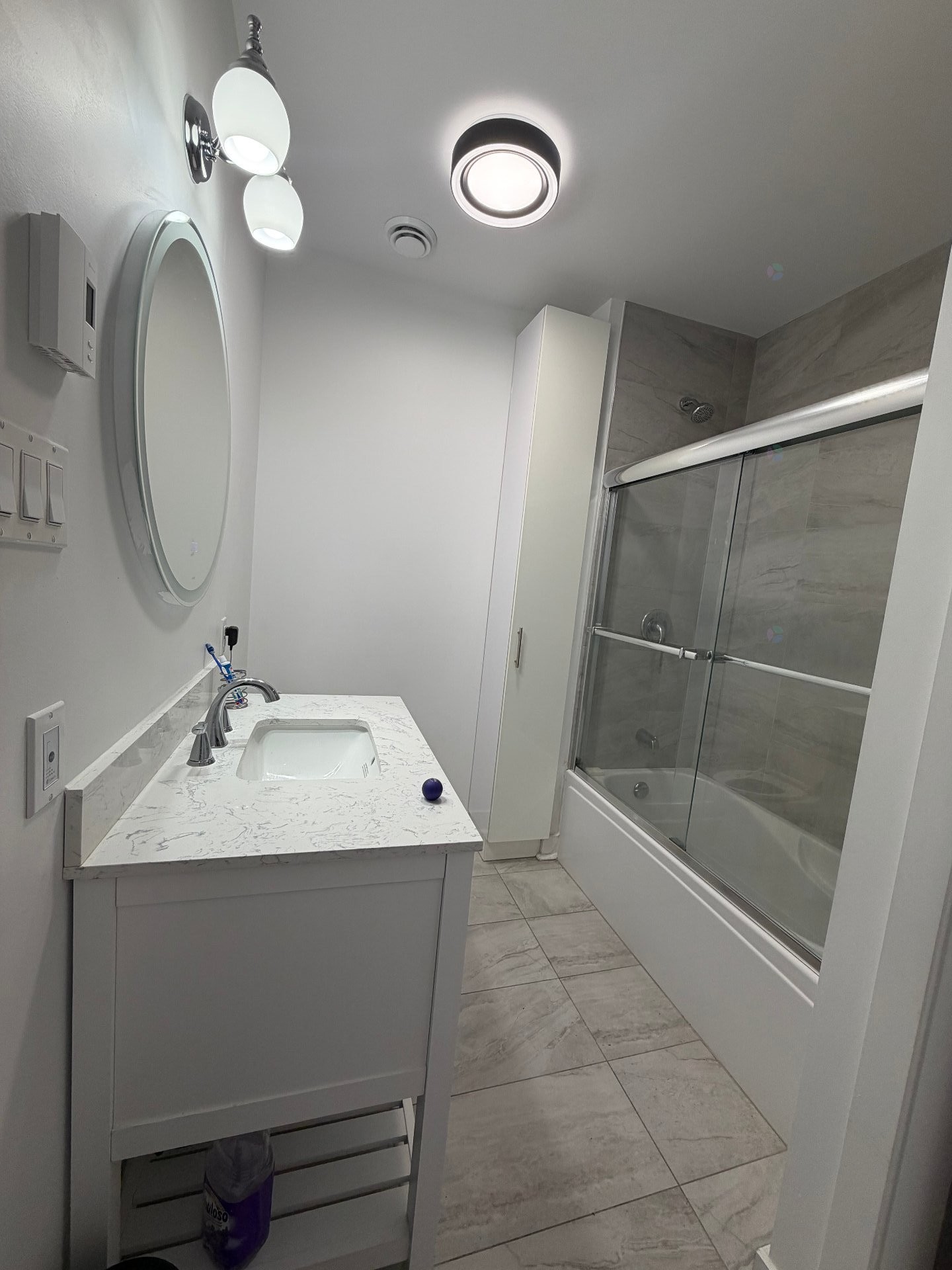 









6424


Av. Papineau

,
Montréal (Rosemont/La Petite-Patrie),




QC
H2G2W9

