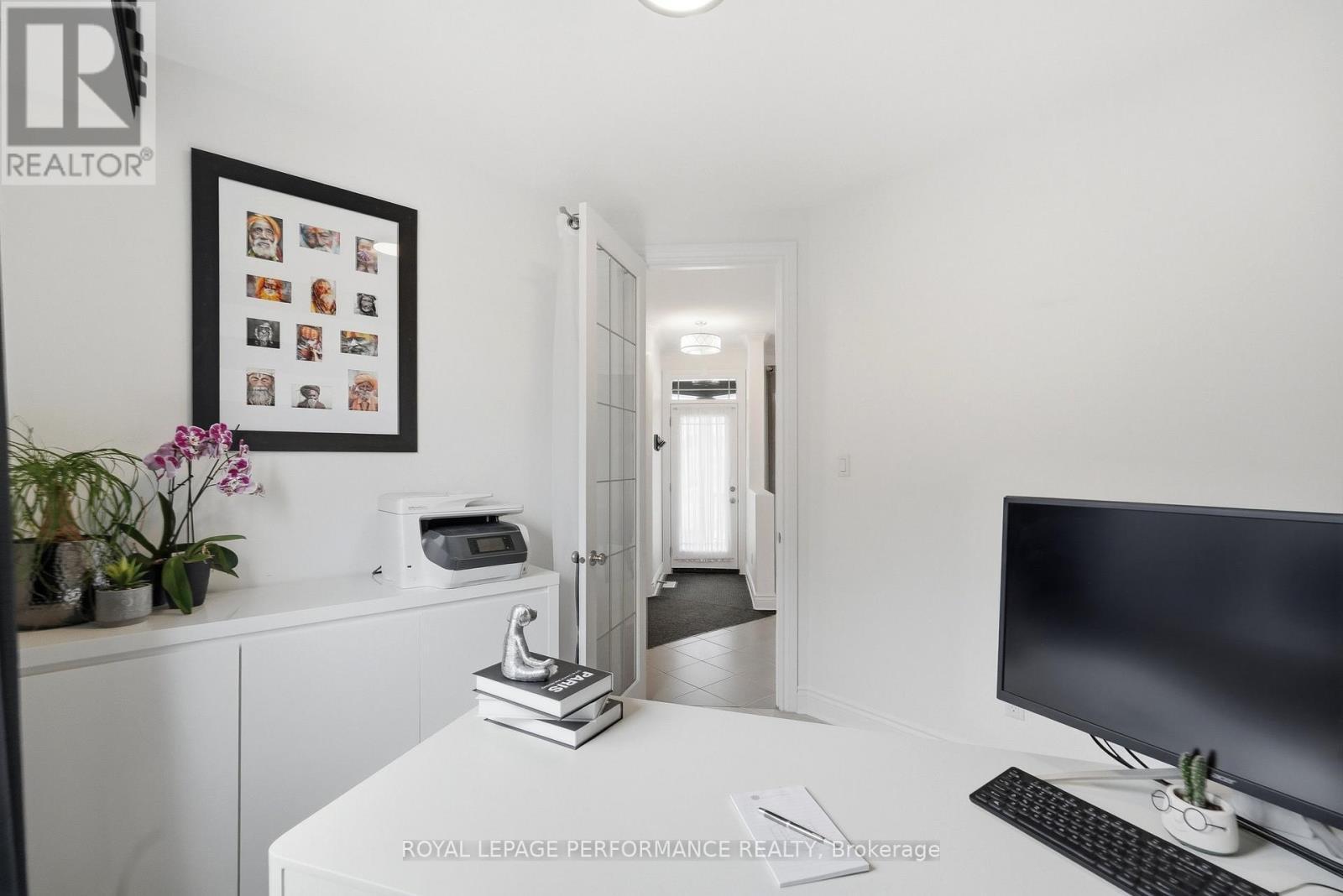 












800 PLATINUM STREET

,
Clarence-Rockland,




Ontario
K4K0J2

