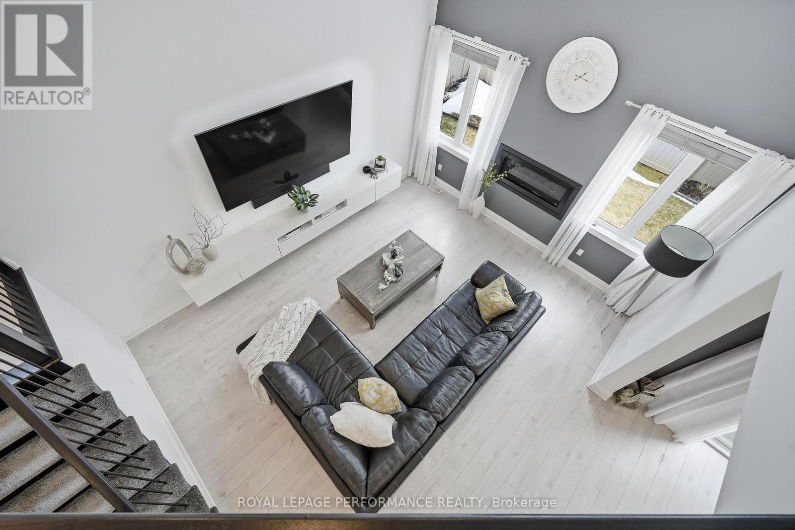 












800 PLATINUM STREET

,
Clarence-Rockland,




Ontario
K4K0J2

