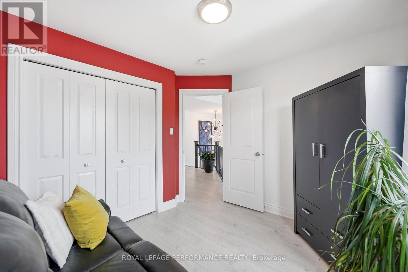 












800 PLATINUM STREET

,
Clarence-Rockland,




Ontario
K4K0J2

