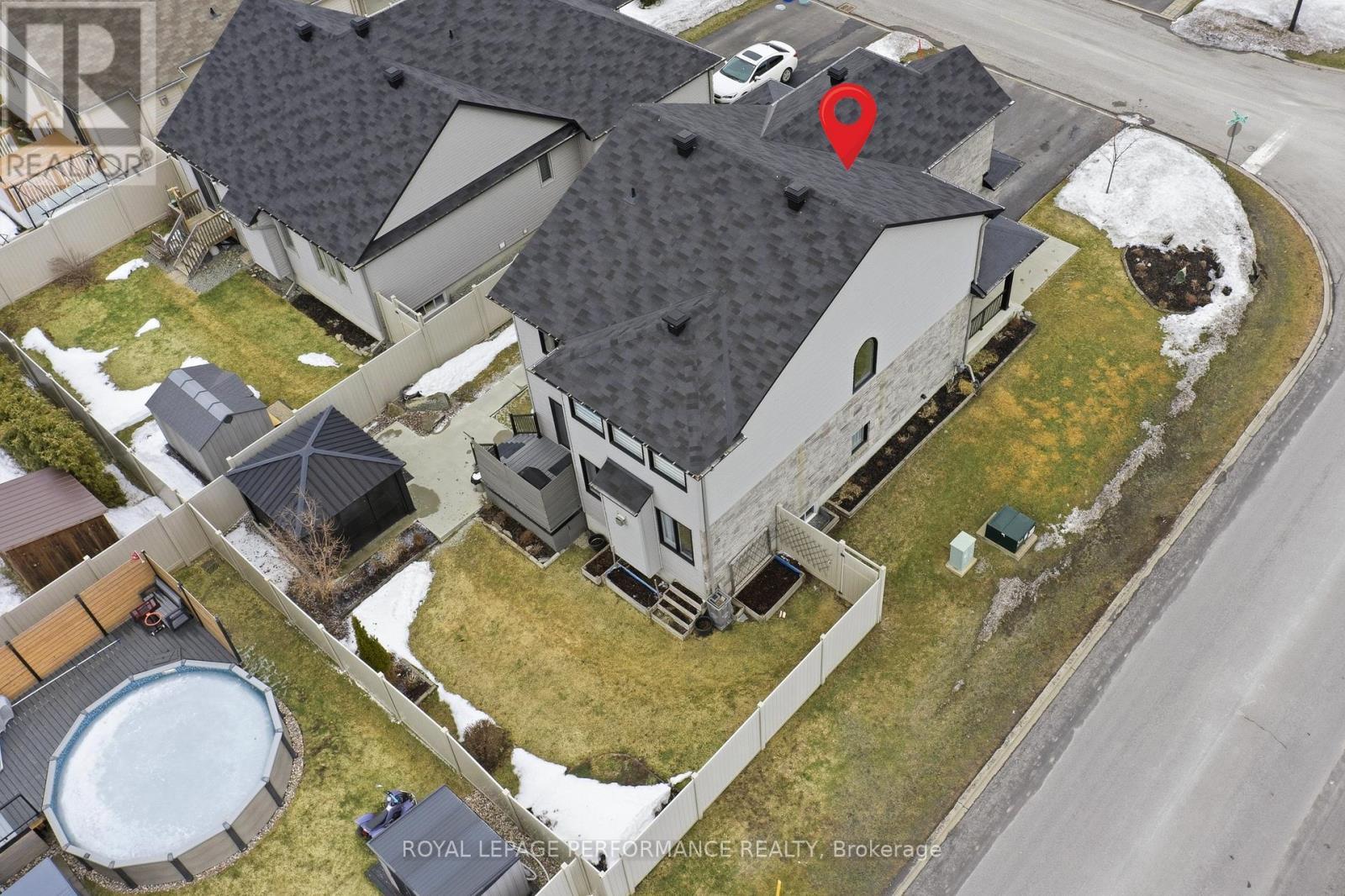 












800 PLATINUM STREET

,
Clarence-Rockland,




Ontario
K4K0J2

