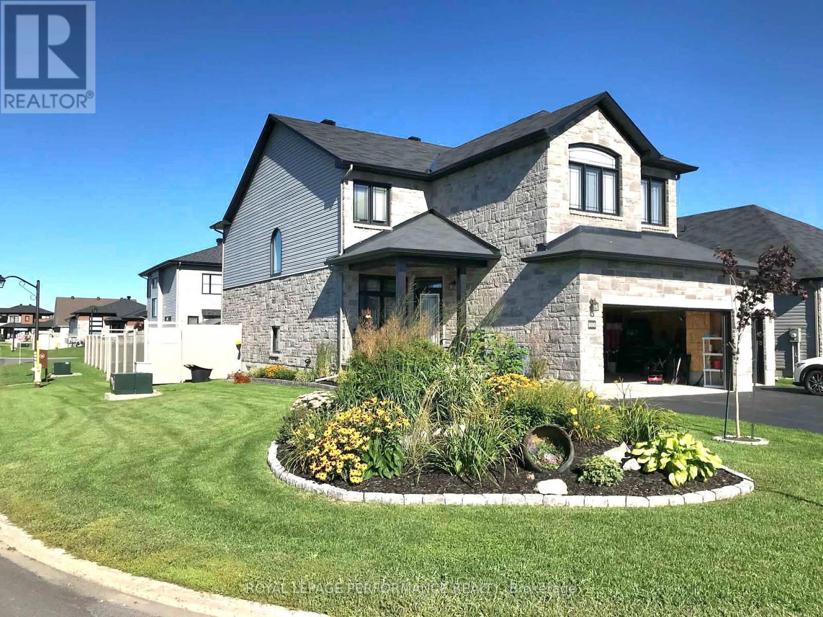 












800 PLATINUM STREET

,
Clarence-Rockland,




Ontario
K4K0J2

