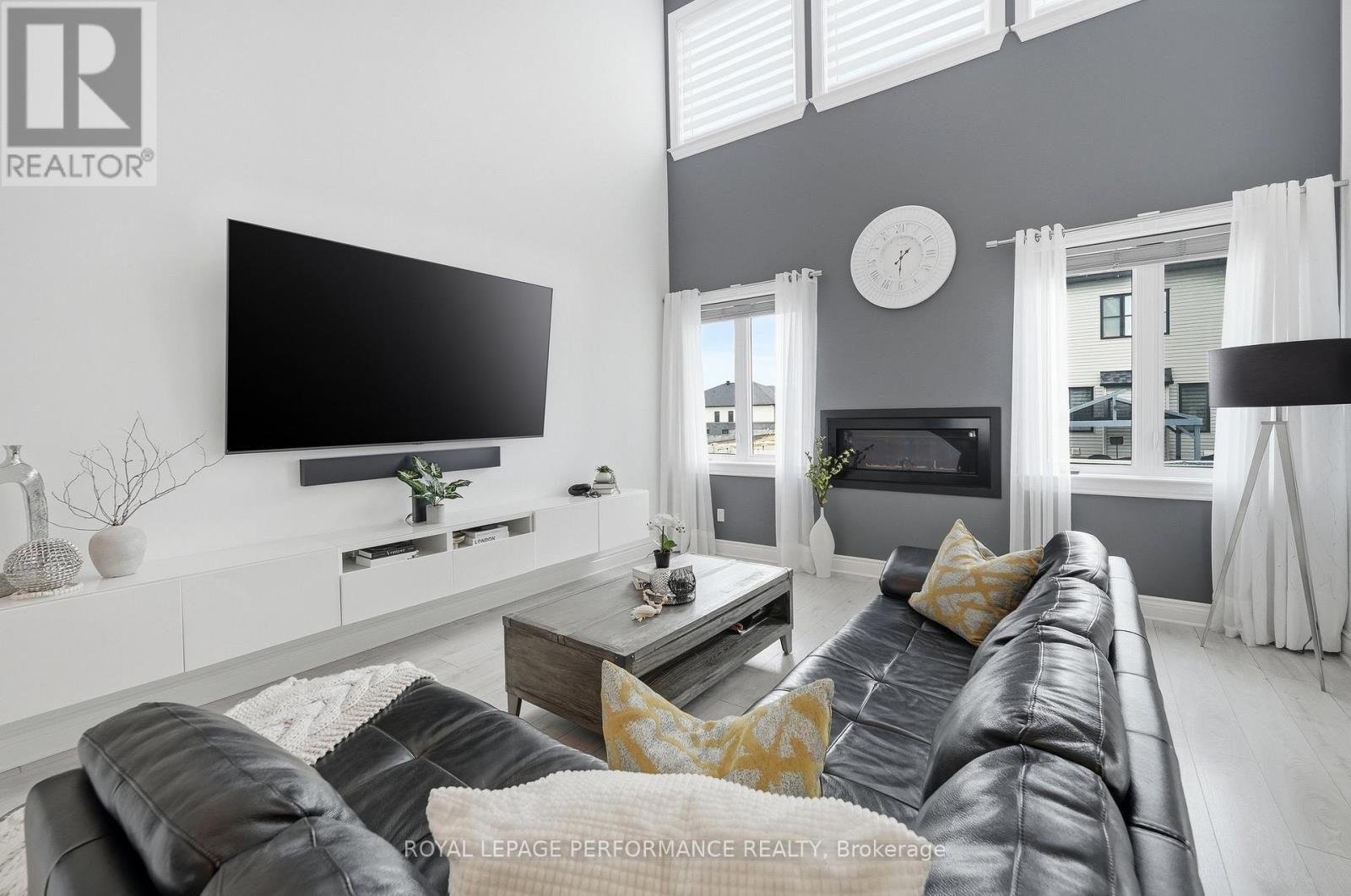 












800 PLATINUM STREET

,
Clarence-Rockland,




Ontario
K4K0J2

