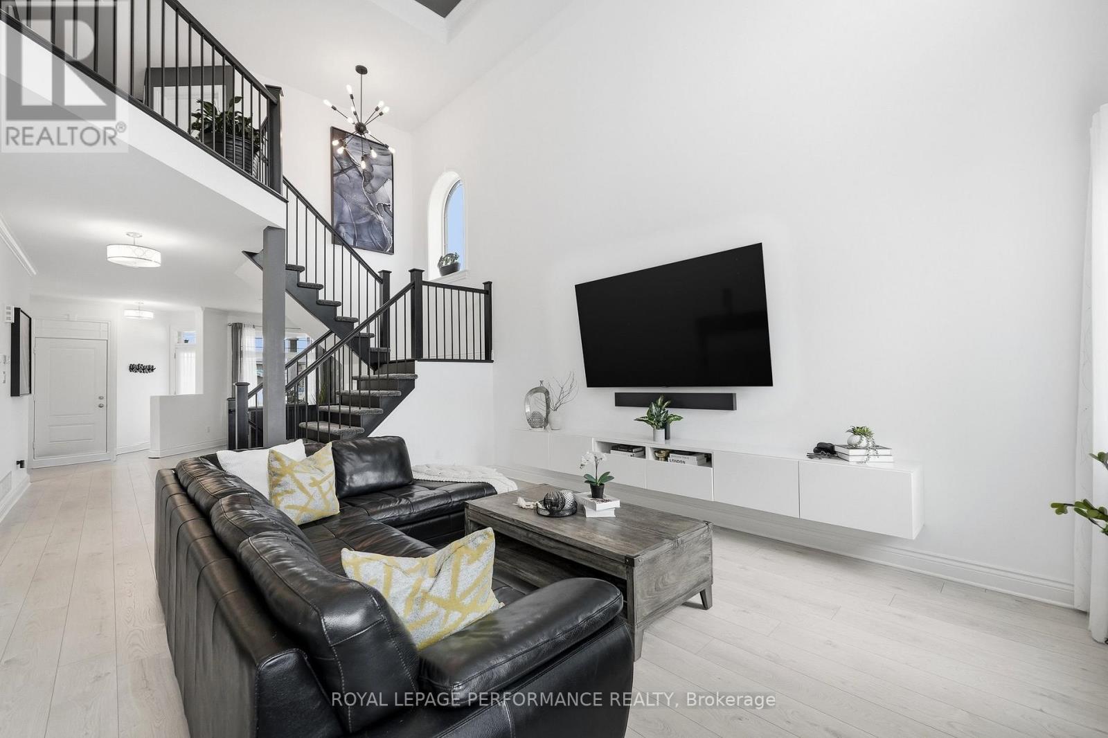 












800 PLATINUM STREET

,
Clarence-Rockland,




Ontario
K4K0J2

