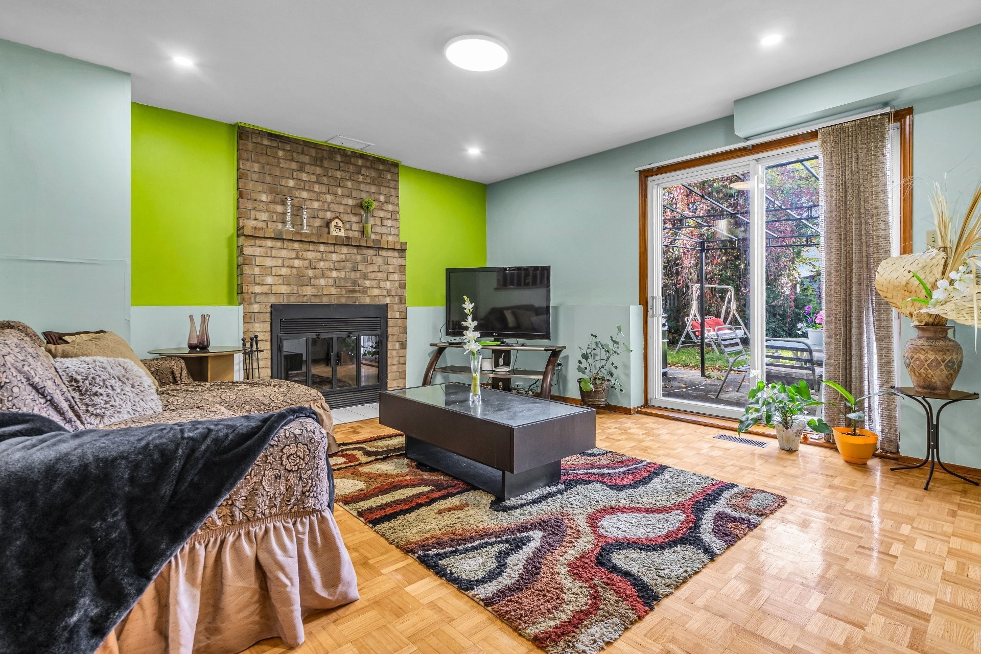 









17711


Rue Antoine-Faucon

,
Montréal (Pierrefonds-Roxboro),




QC
H9J3N2

