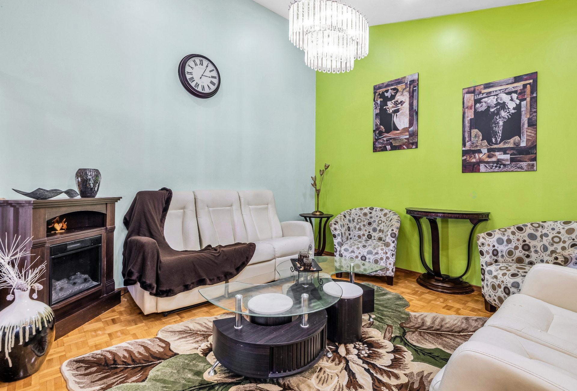 









17711


Rue Antoine-Faucon

,
Montréal (Pierrefonds-Roxboro),




QC
H9J3N2

