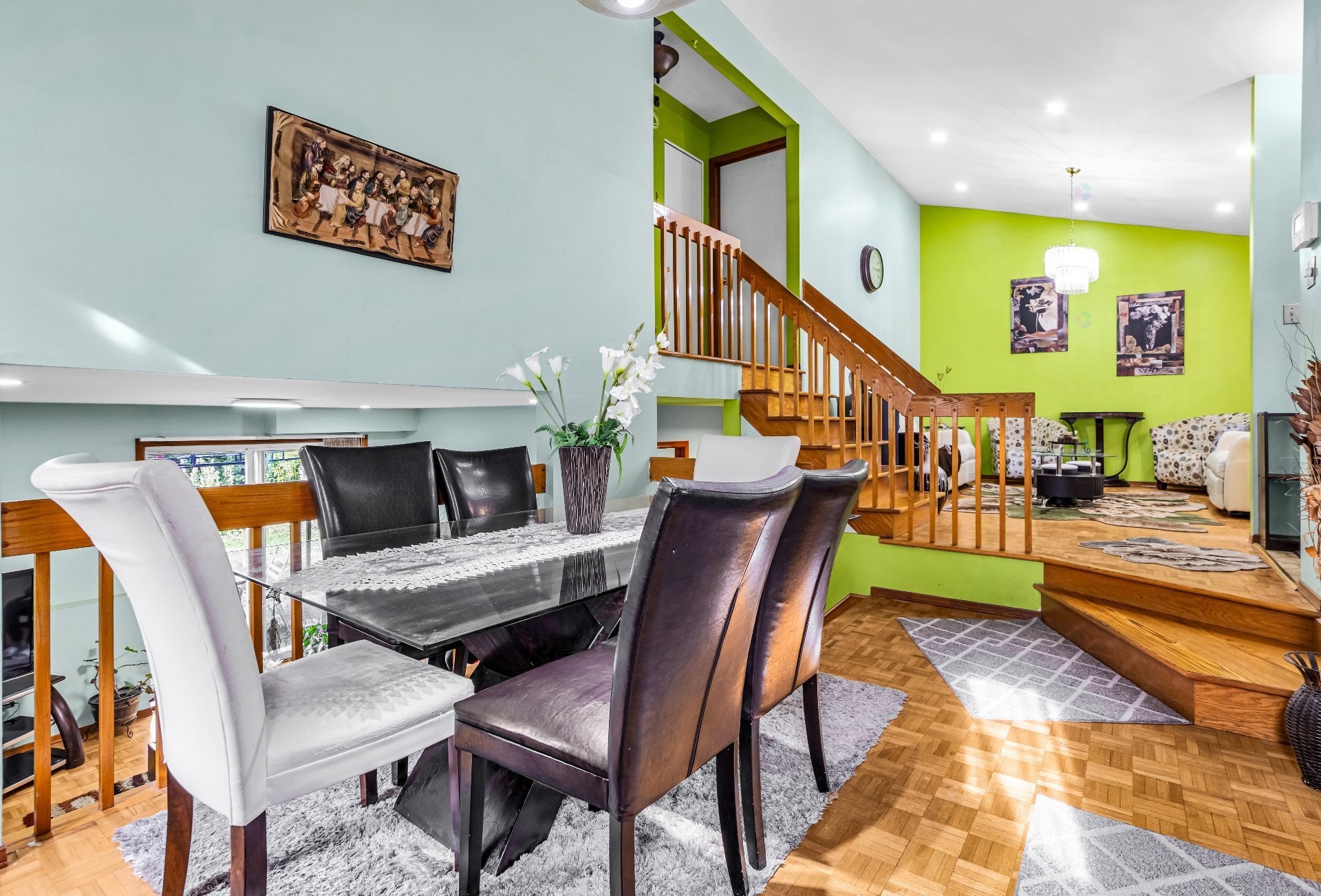 









17711


Rue Antoine-Faucon

,
Montréal (Pierrefonds-Roxboro),




QC
H9J3N2

