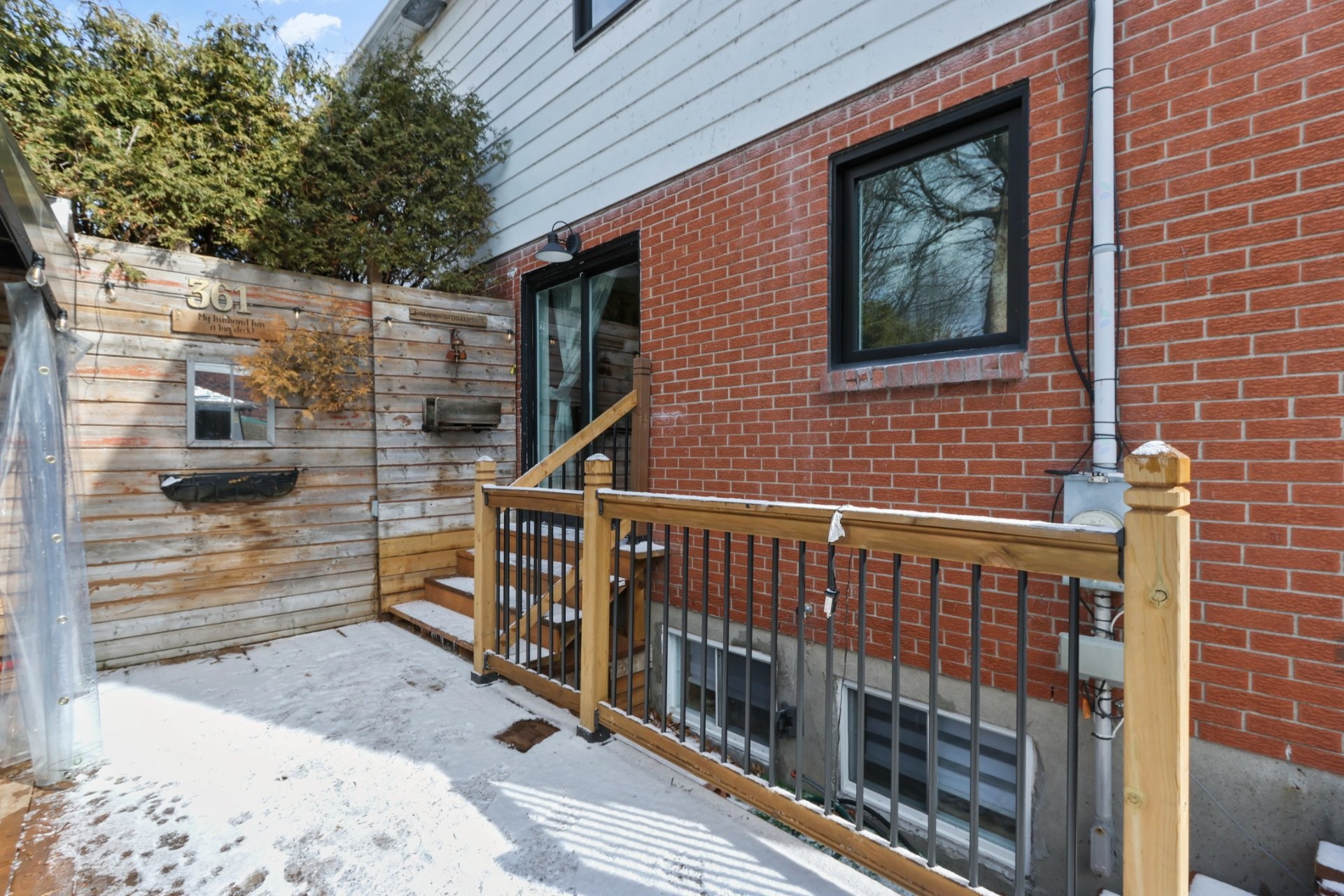 









361


Rue Grilli

,
Pincourt,




QC
J7W6Y8

