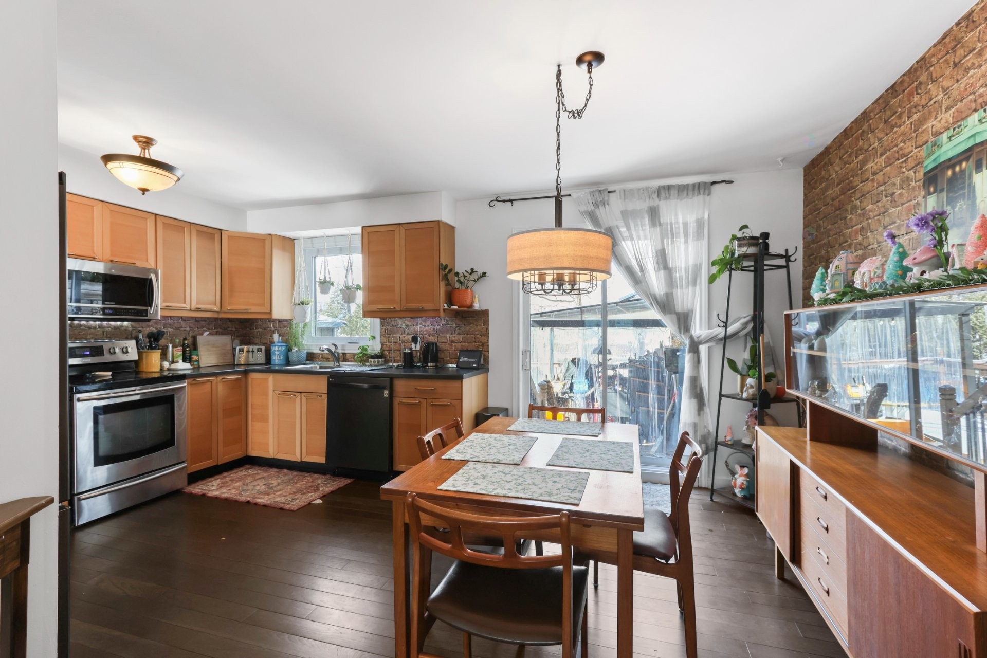 









361


Rue Grilli

,
Pincourt,




QC
J7W6Y8

