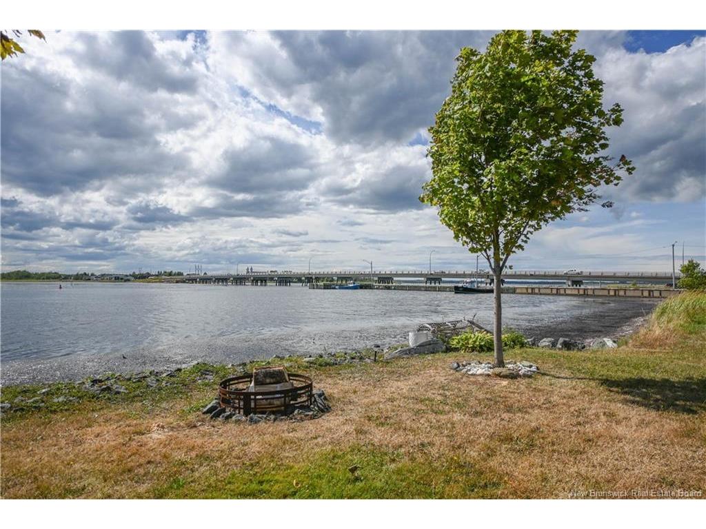 









22


rue des Chalets

ST,
Inkerman Ferry,




NB
E8P 1V8

