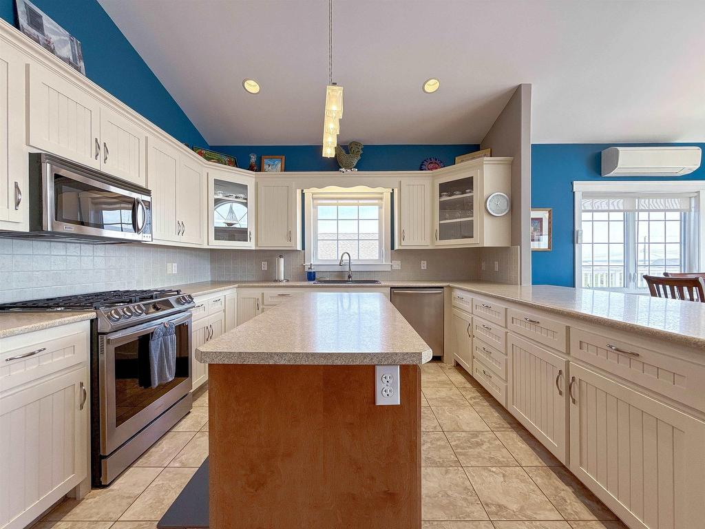












31 Lantern Hill Drive

,
North Rustico,




PE
C0A 1N0

