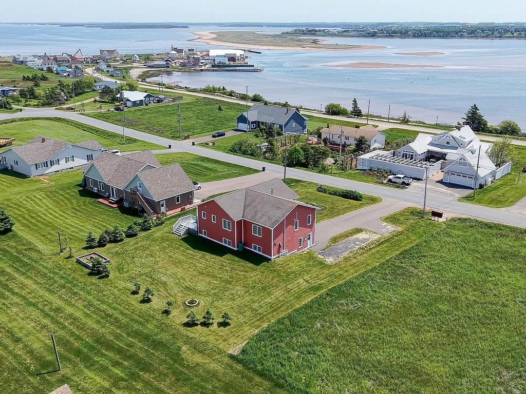 












31 Lantern Hill Drive

,
North Rustico,




PE
C0A 1N0

