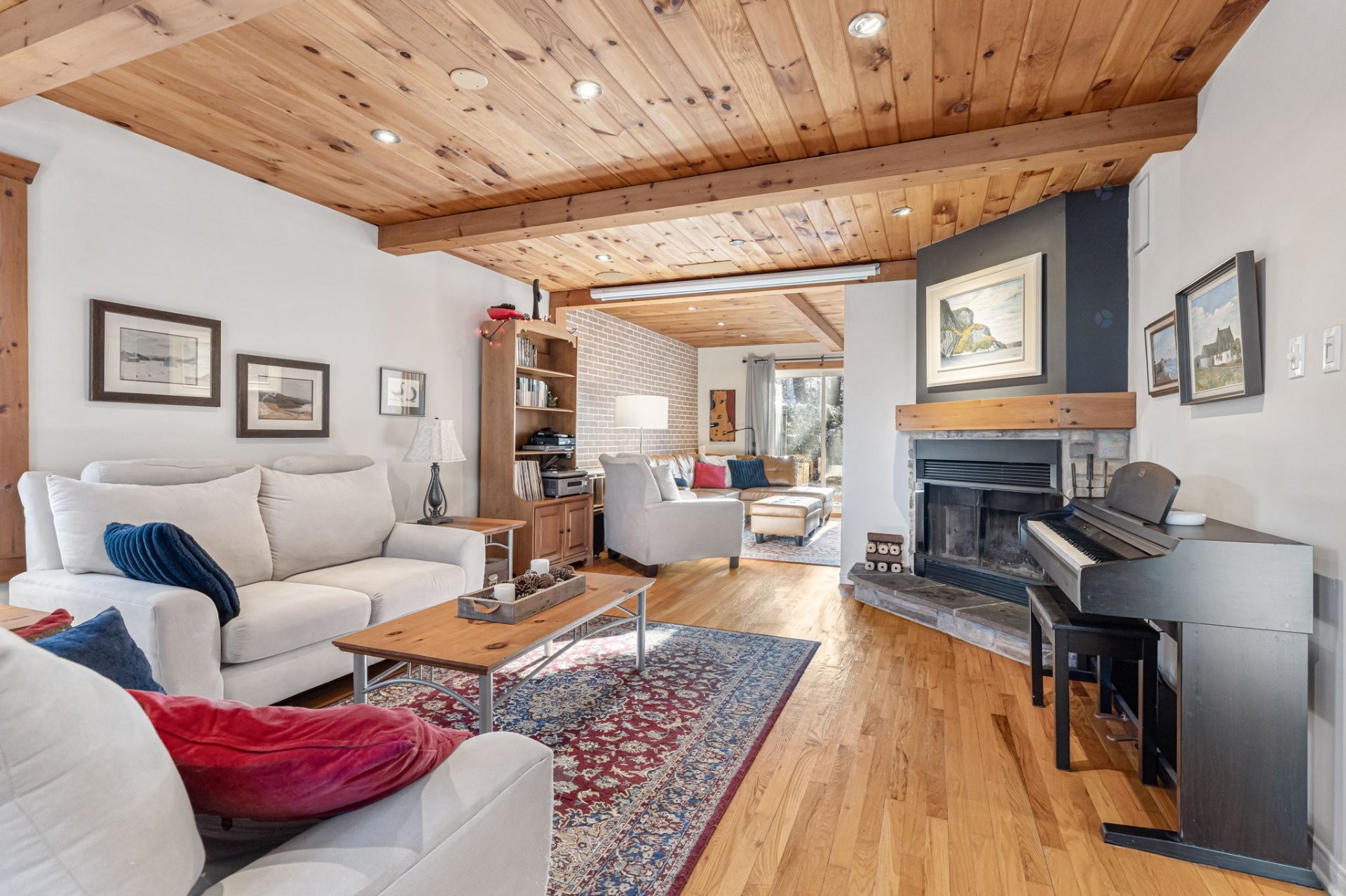 









26


Av. du Mont-St-Bruno

,
Sainte-Julie,




QC
J3E2Z9

