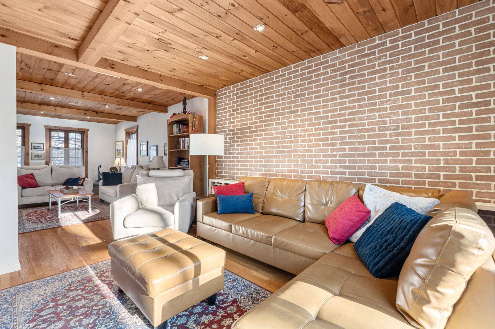 









26


Av. du Mont-St-Bruno

,
Sainte-Julie,




QC
J3E2Z9

