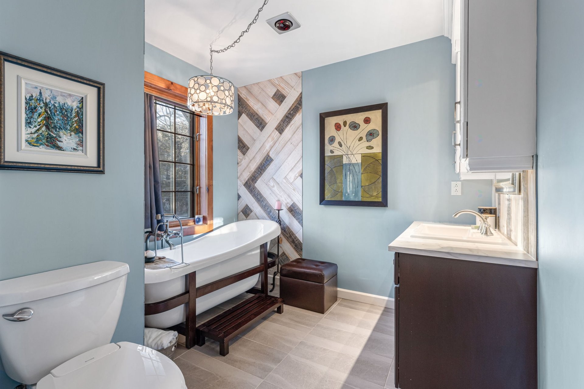 









26


Av. du Mont-St-Bruno

,
Sainte-Julie,




QC
J3E2Z9

