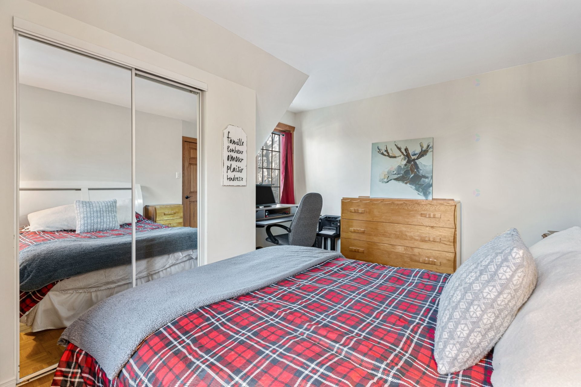 









26


Av. du Mont-St-Bruno

,
Sainte-Julie,




QC
J3E2Z9

