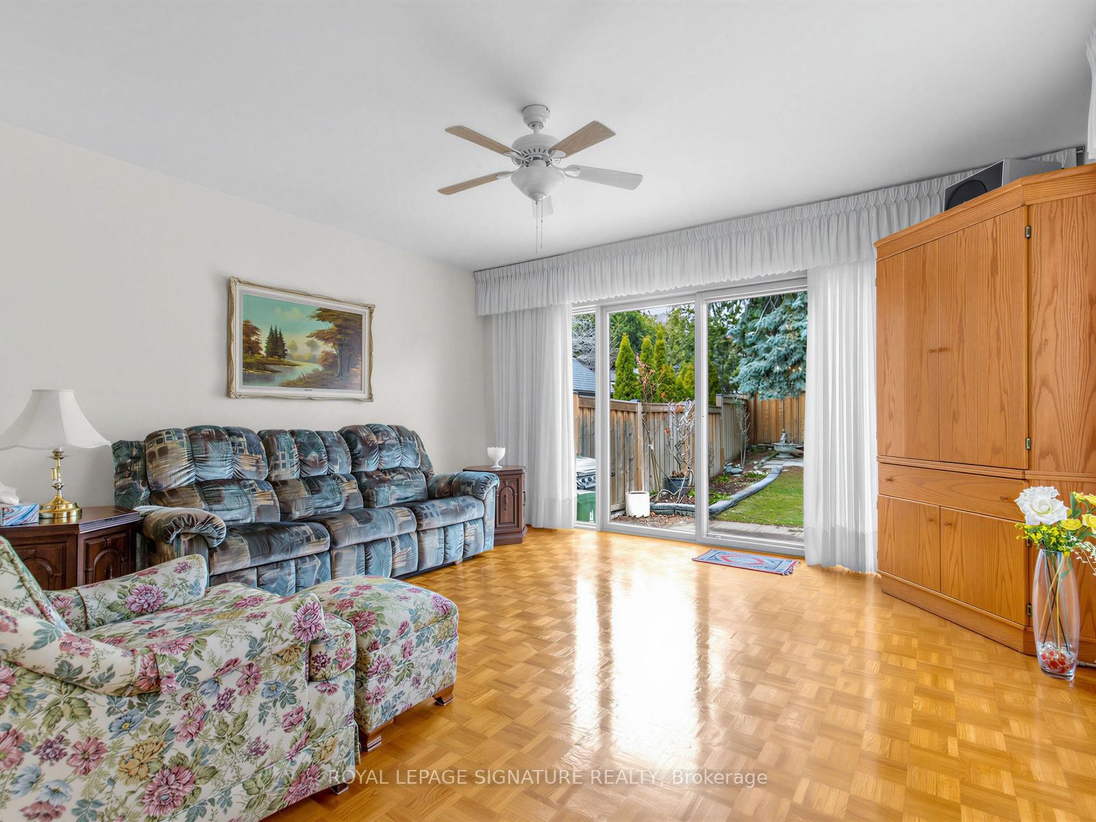 









136


Cranbrooke

Avenue,
Toronto,




ON
M5M 1M5

